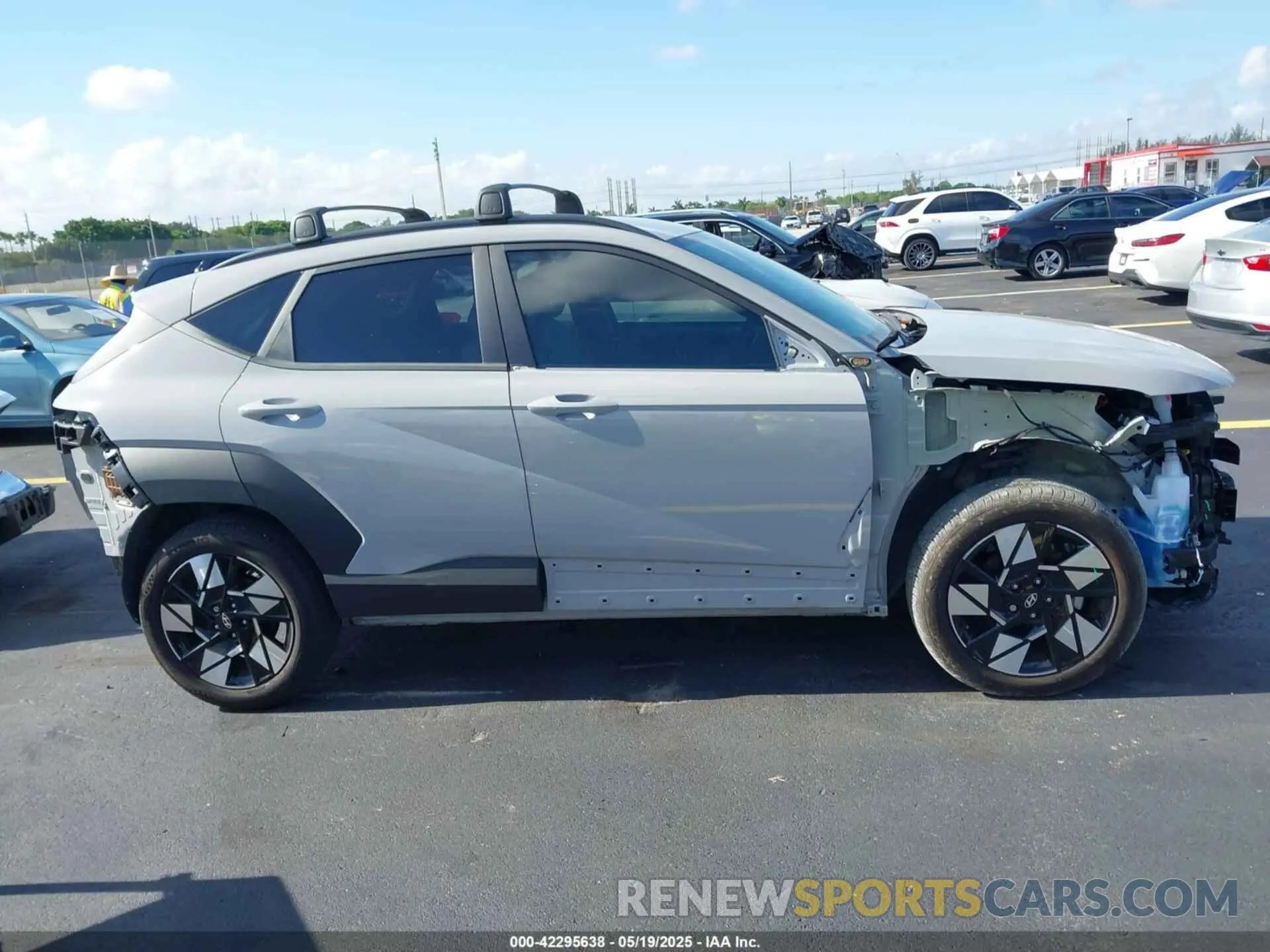 14 Photograph of a damaged car KM8HC3AB0RU183347 HYUNDAI KONA 2024