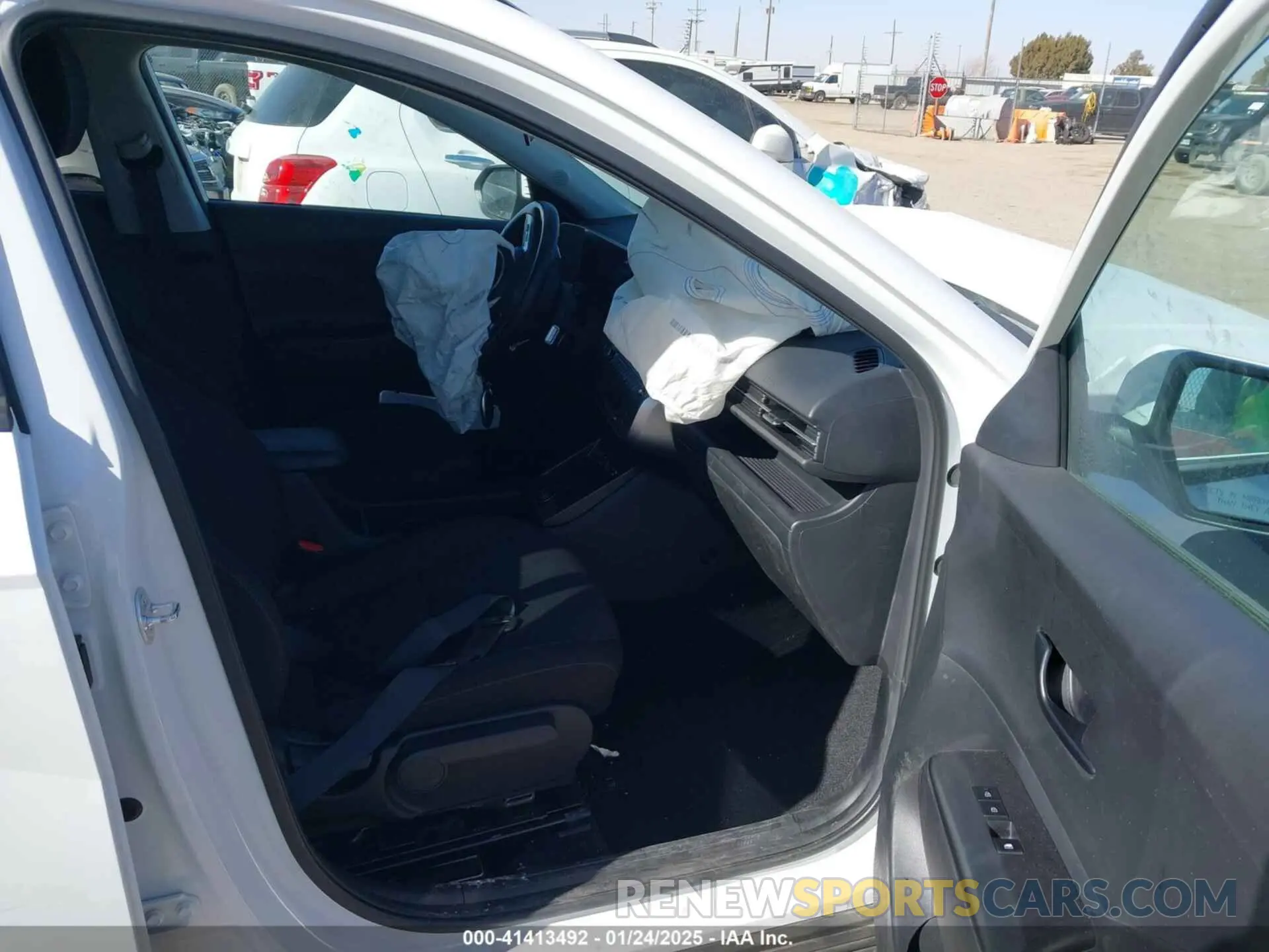 5 Photograph of a damaged car KM8HC3AB5RU143863 HYUNDAI KONA 2024