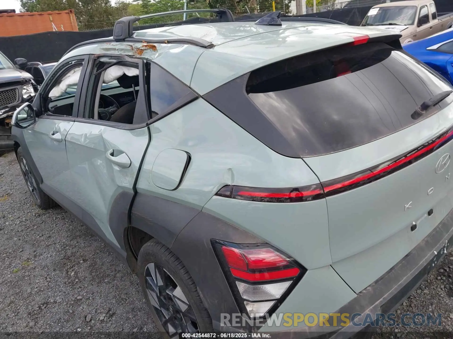 17 Photograph of a damaged car KM8HC3AB8RU066177 HYUNDAI KONA 2024