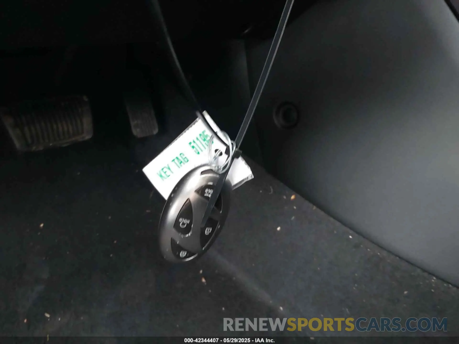 11 Photograph of a damaged car KM8HCCAB0RU083782 HYUNDAI KONA 2024