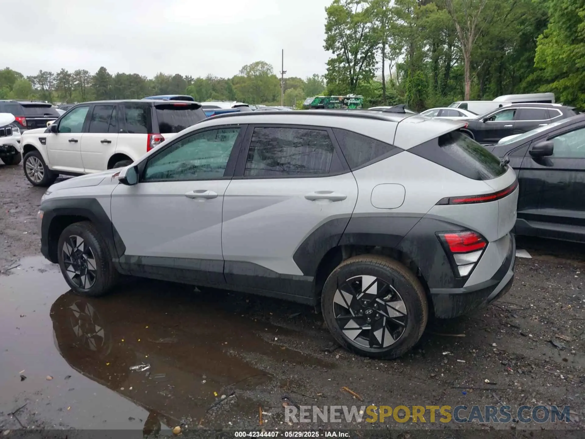 14 Photograph of a damaged car KM8HCCAB0RU083782 HYUNDAI KONA 2024