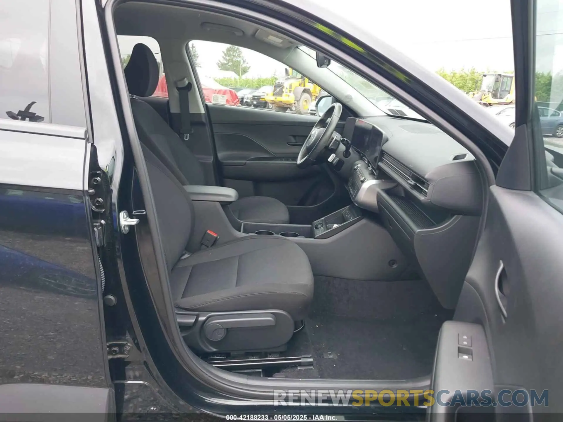 5 Photograph of a damaged car KM8HCCAB2RU075084 HYUNDAI KONA 2024