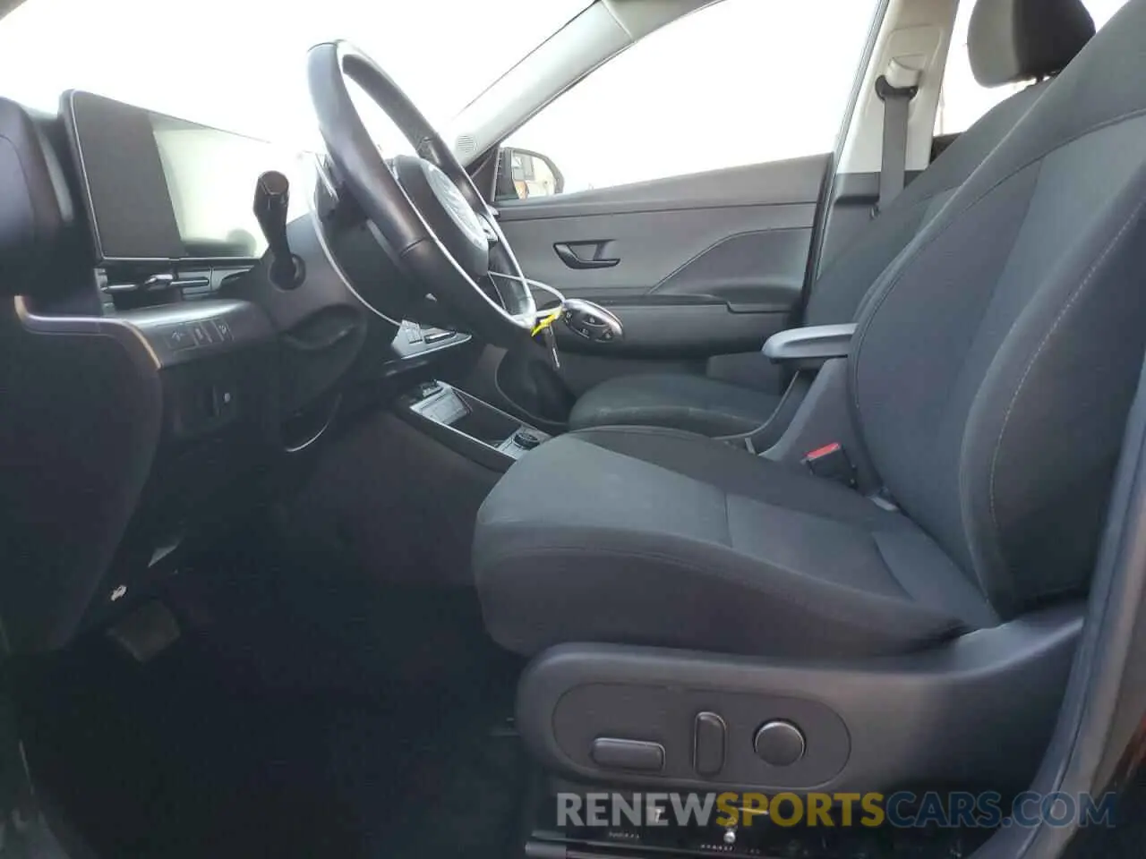 7 Photograph of a damaged car KM8HCCAB2RU079135 HYUNDAI KONA 2024