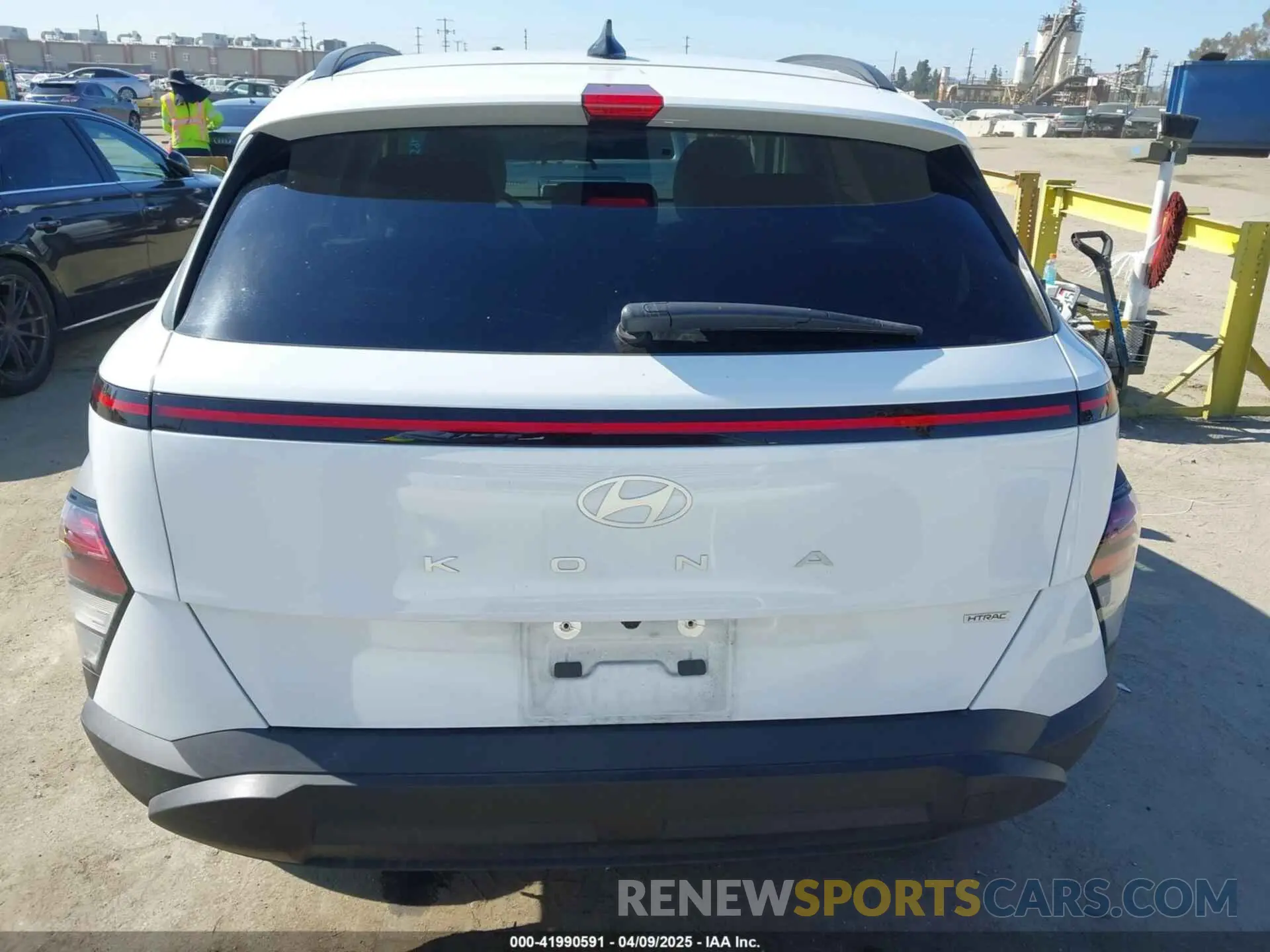 17 Photograph of a damaged car KM8HCCAB9RU070268 HYUNDAI KONA 2024