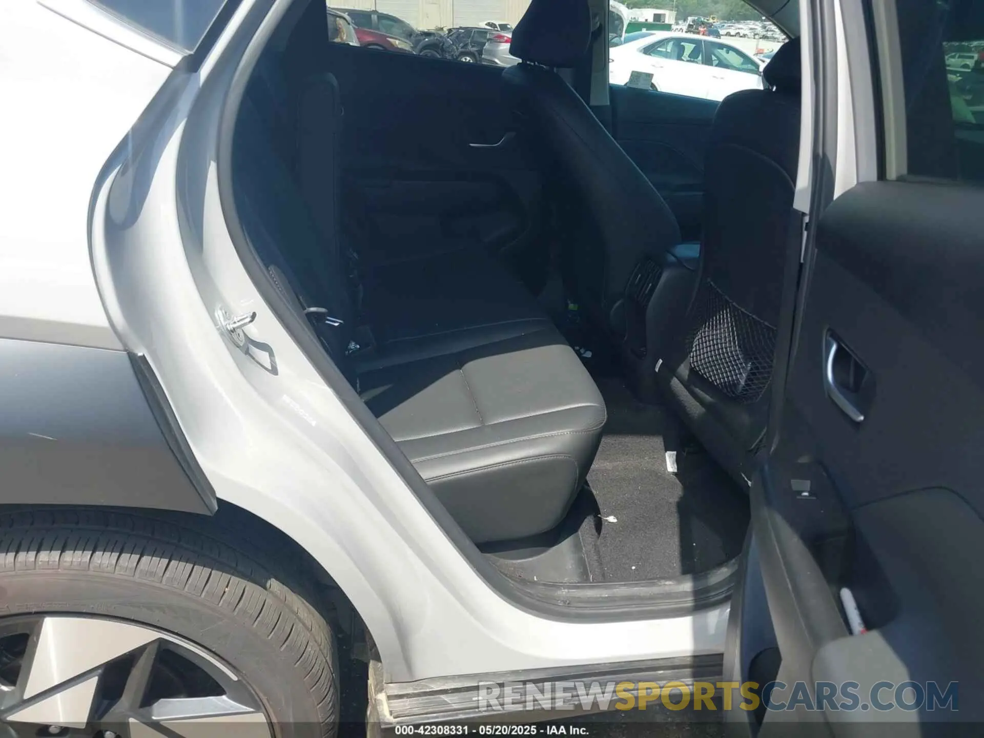 8 Photograph of a damaged car KM8HE3A33RU083715 HYUNDAI KONA 2024