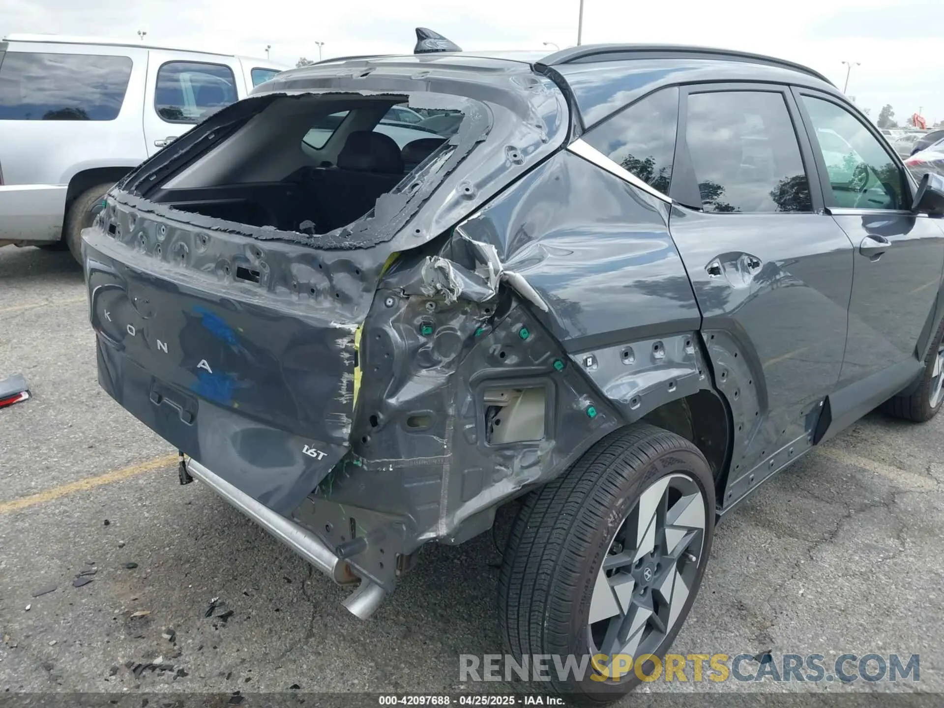 6 Photograph of a damaged car KM8HE3A33RU174869 HYUNDAI KONA 2024