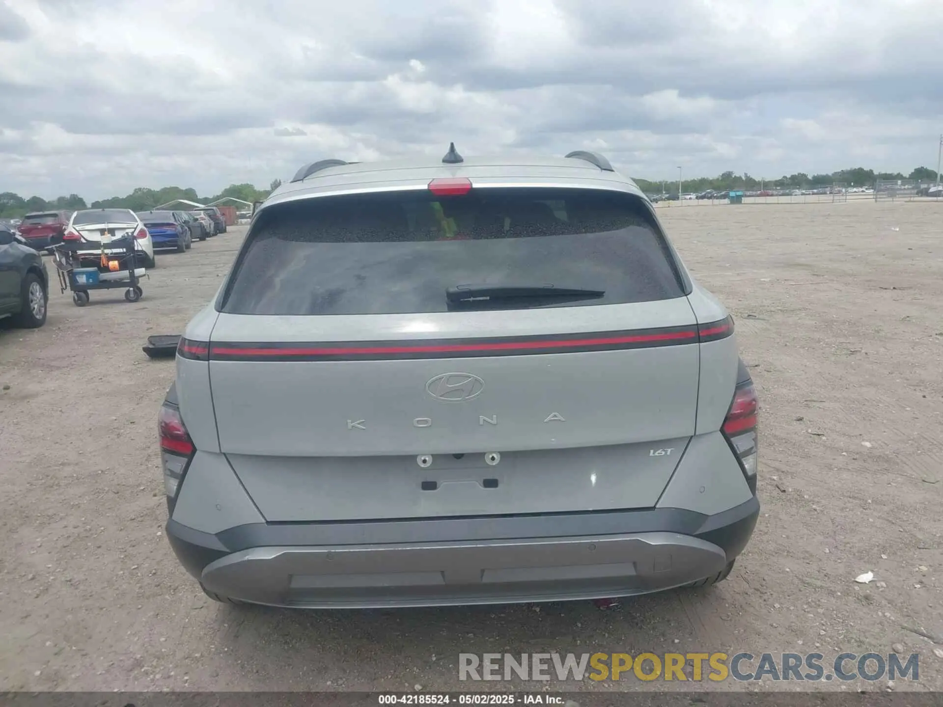 17 Photograph of a damaged car KM8HE3A37RU109961 HYUNDAI KONA 2024