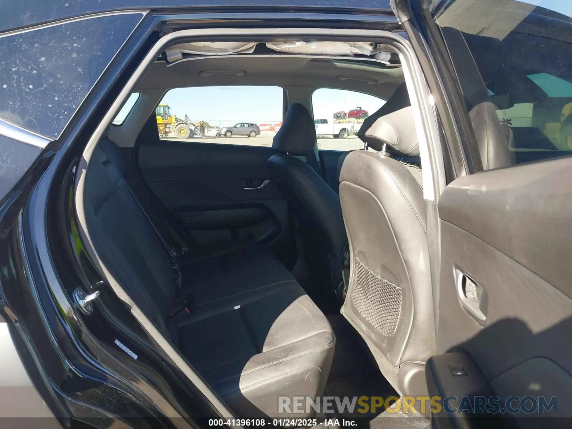 8 Photograph of a damaged car KM8HE3A39RU156344 HYUNDAI KONA 2024