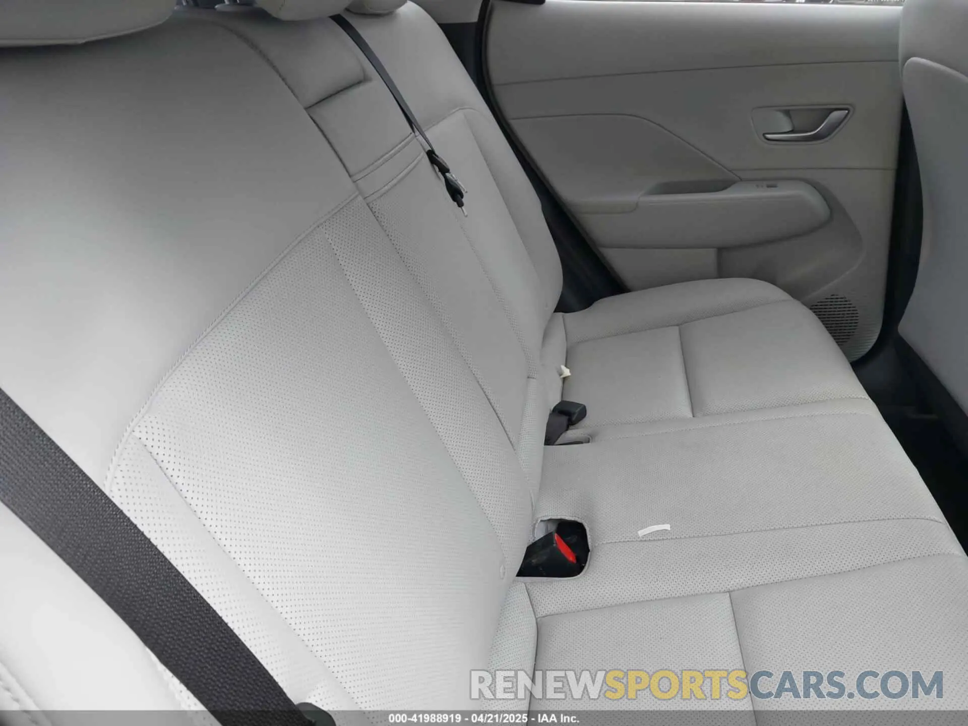 8 Photograph of a damaged car KM8HECA3XRU088572 HYUNDAI KONA 2024