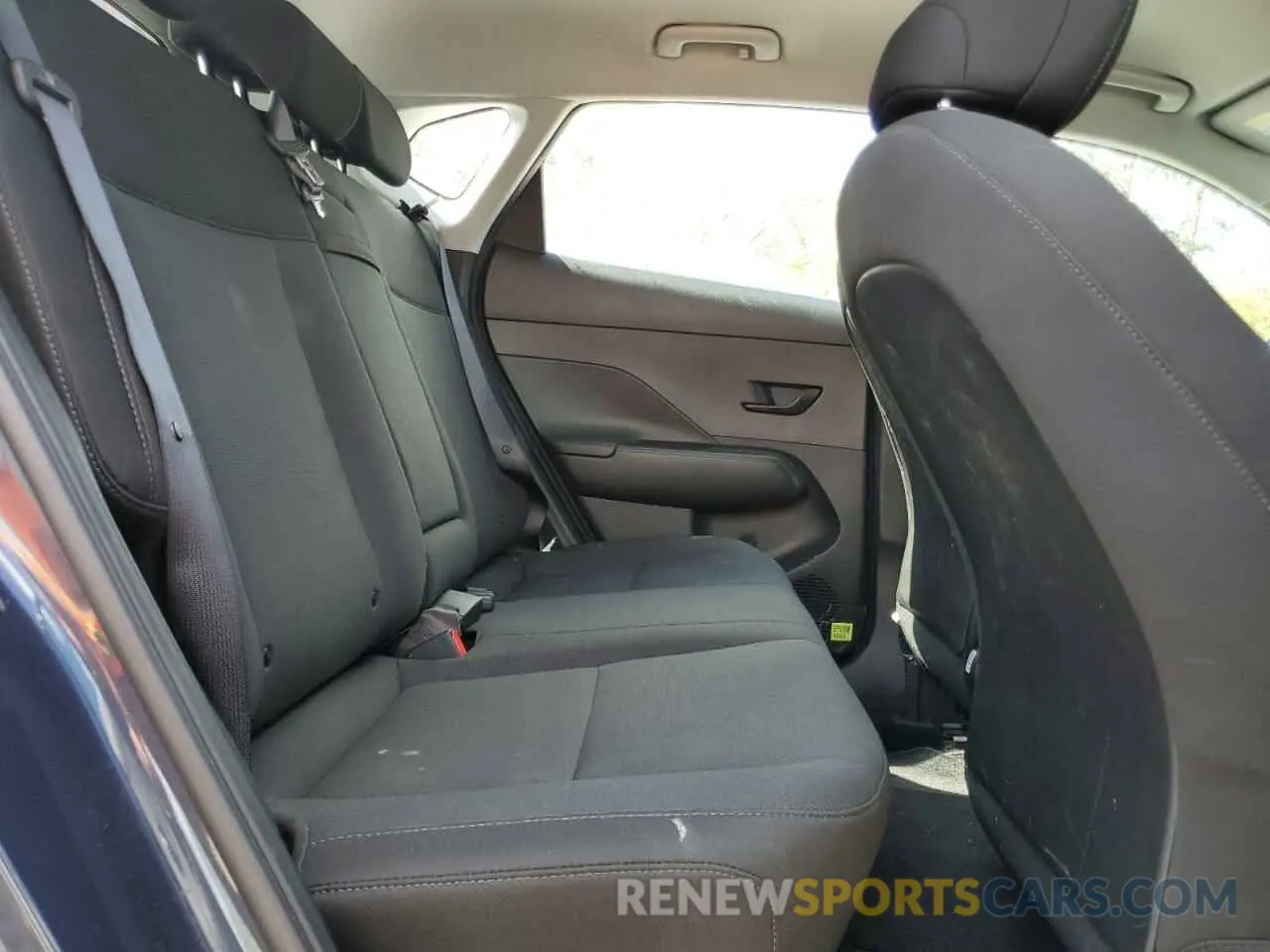 11 Photograph of a damaged car KM8HA3AB0SU236432 HYUNDAI KONA 2025