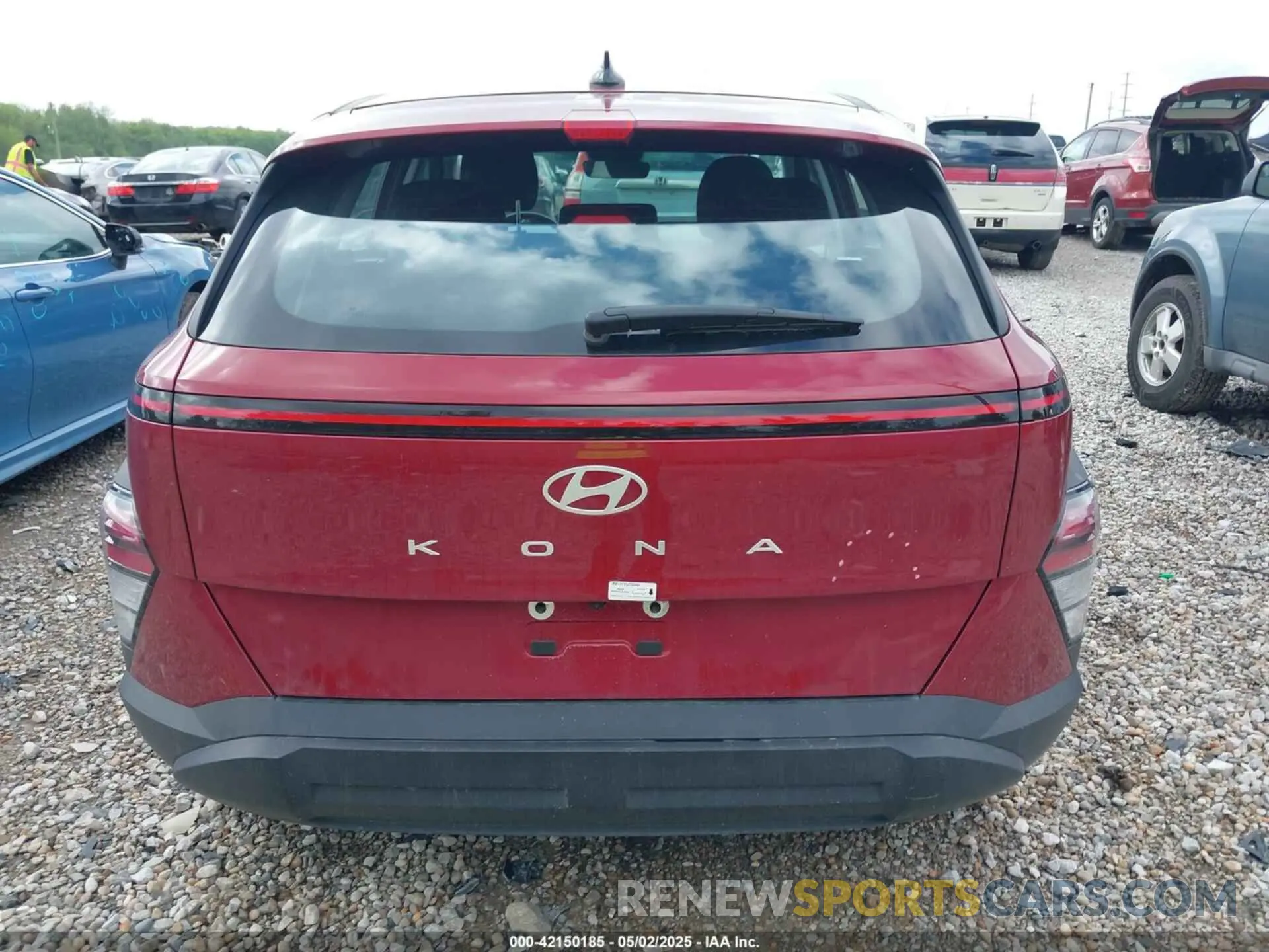17 Photograph of a damaged car KM8HA3AB5SU186210 HYUNDAI KONA 2025
