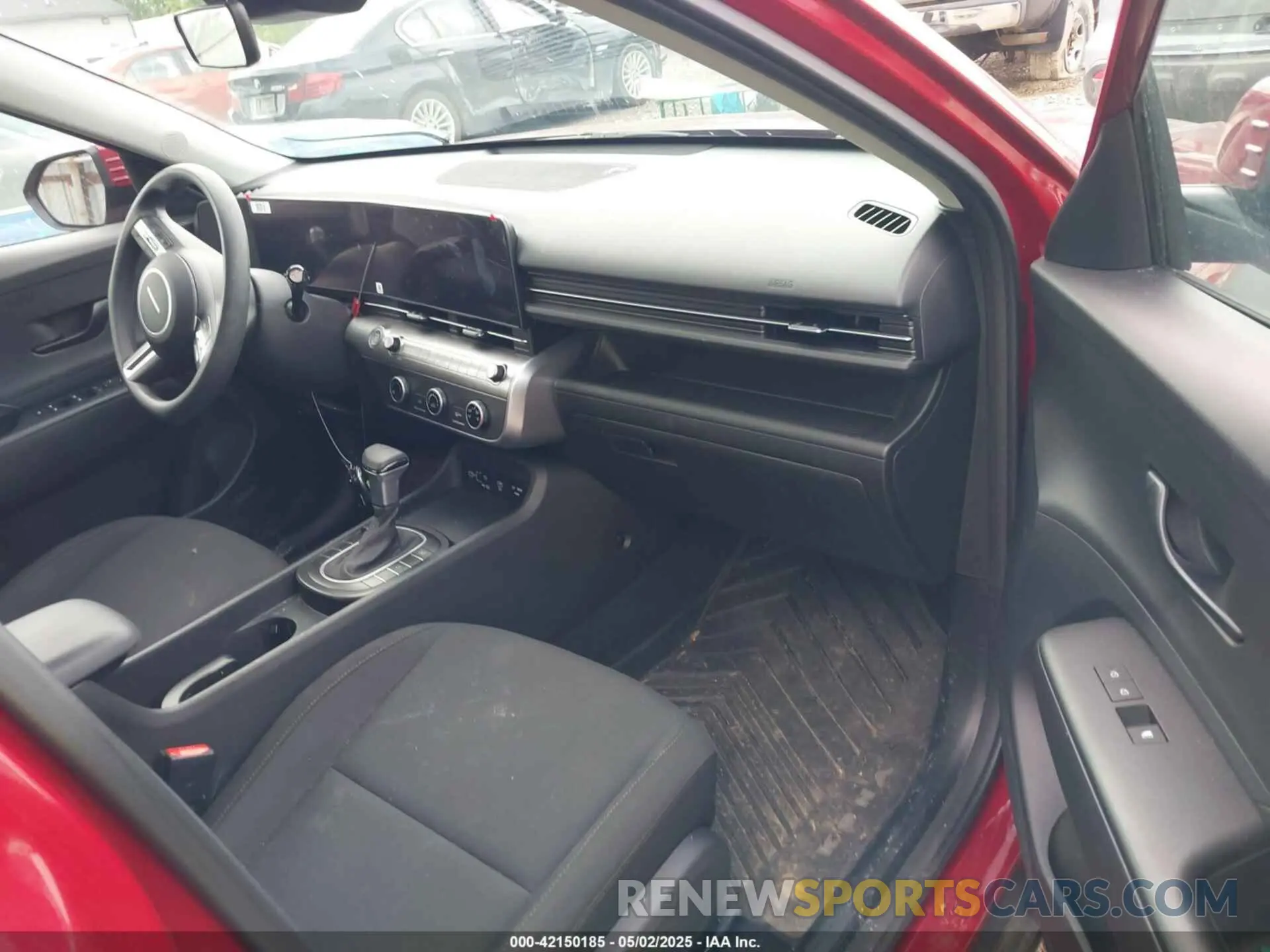 5 Photograph of a damaged car KM8HA3AB5SU186210 HYUNDAI KONA 2025