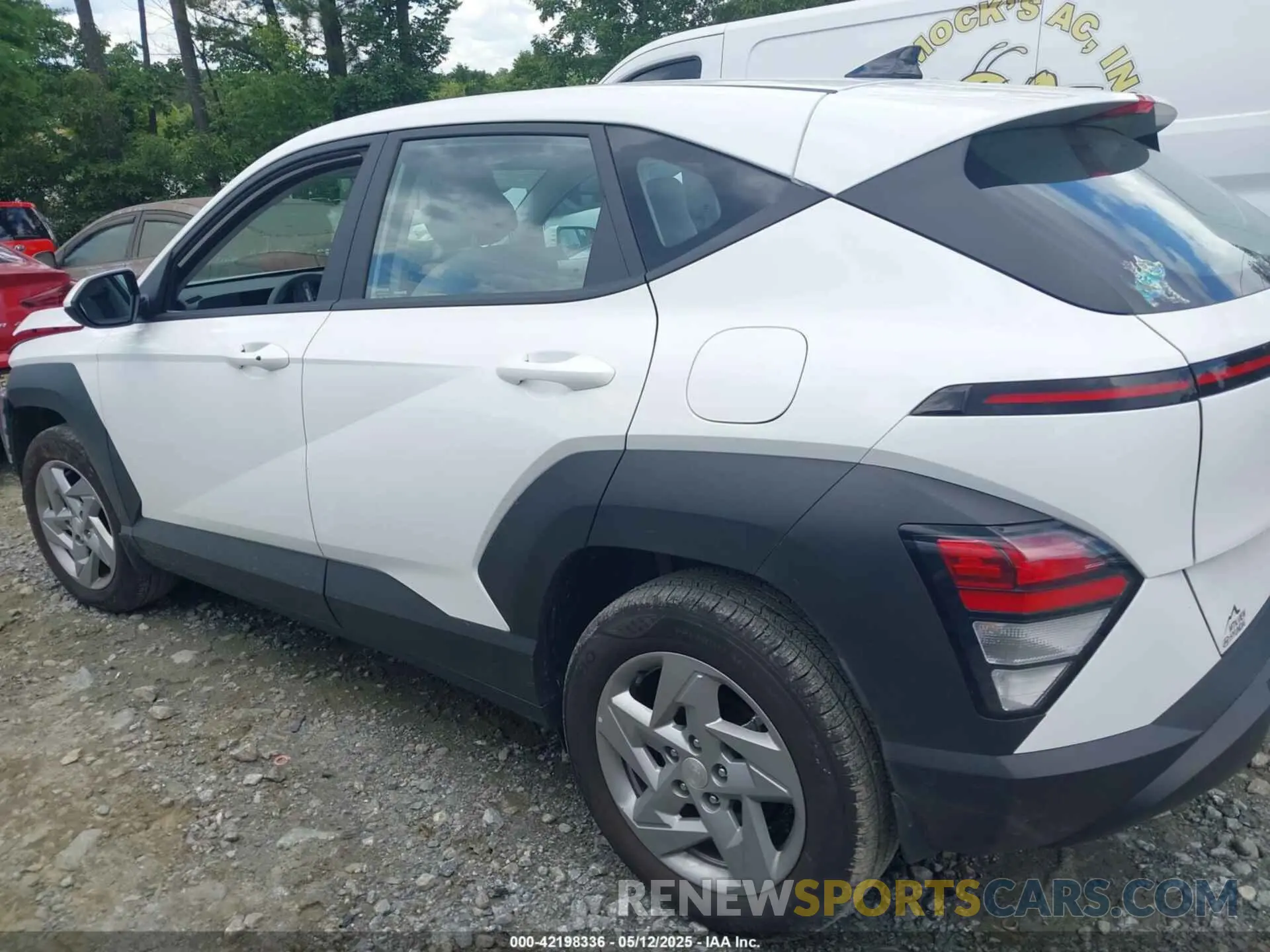 15 Photograph of a damaged car KM8HA3AB7SU234497 HYUNDAI KONA 2025