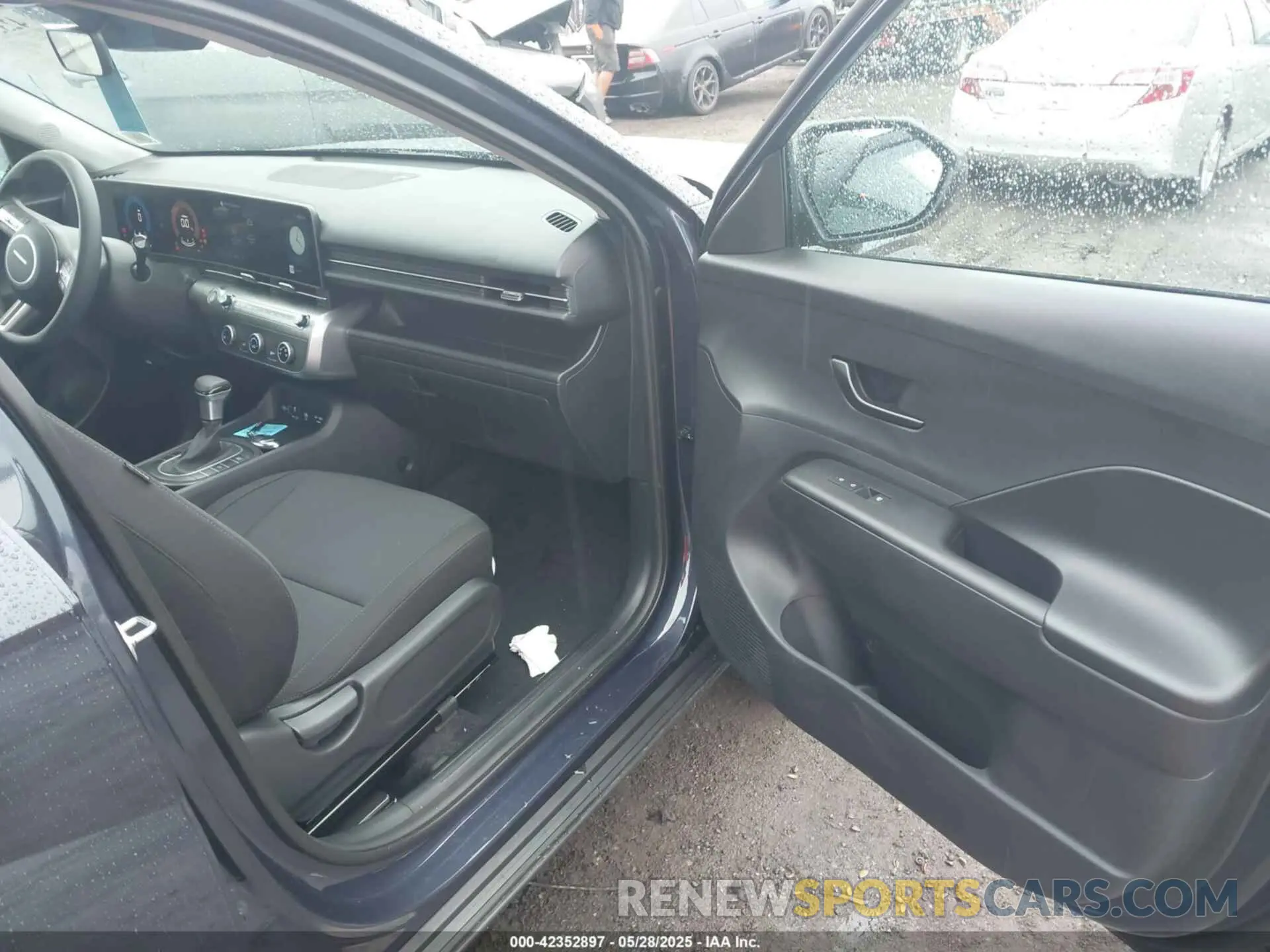 5 Photograph of a damaged car KM8HACAB5SU307334 HYUNDAI KONA 2025