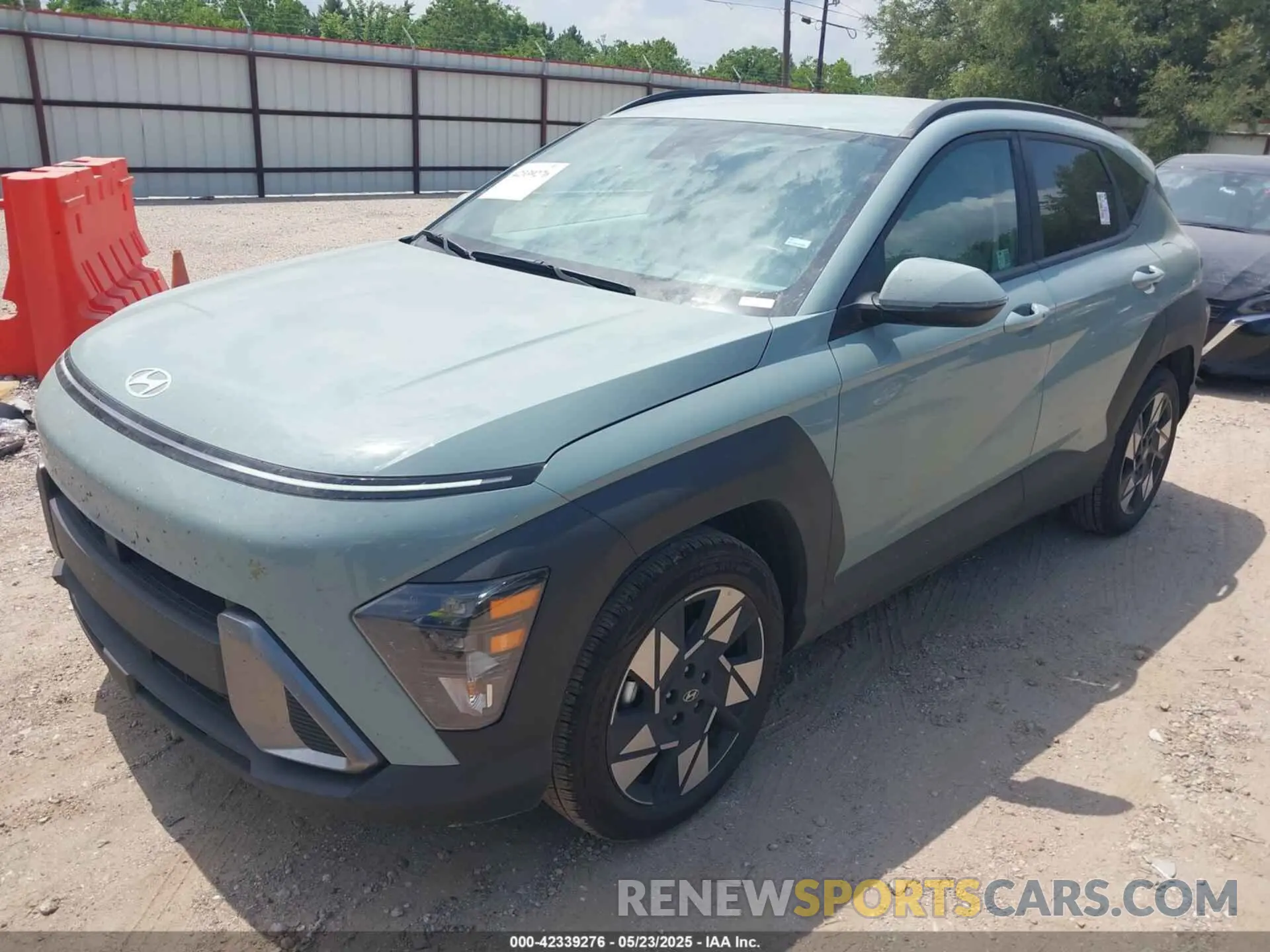2 Photograph of a damaged car KM8HB3AB0SU235763 HYUNDAI KONA 2025