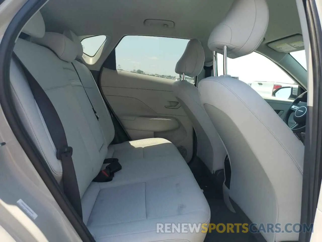 11 Photograph of a damaged car KM8HB3AB0SU285031 HYUNDAI KONA 2025