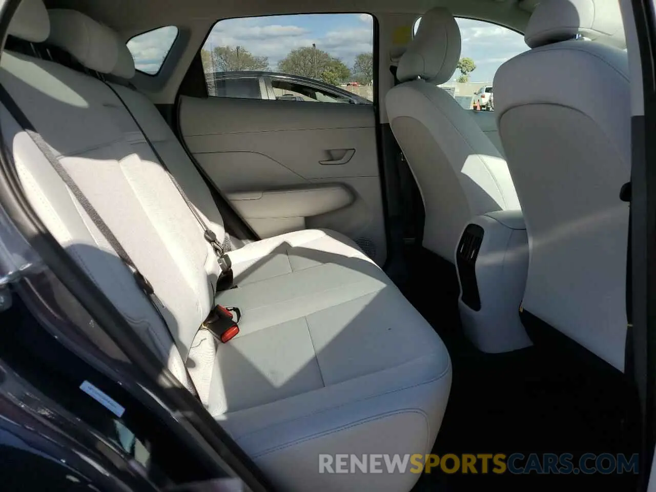 10 Photograph of a damaged car KM8HB3AB1SU252104 HYUNDAI KONA 2025