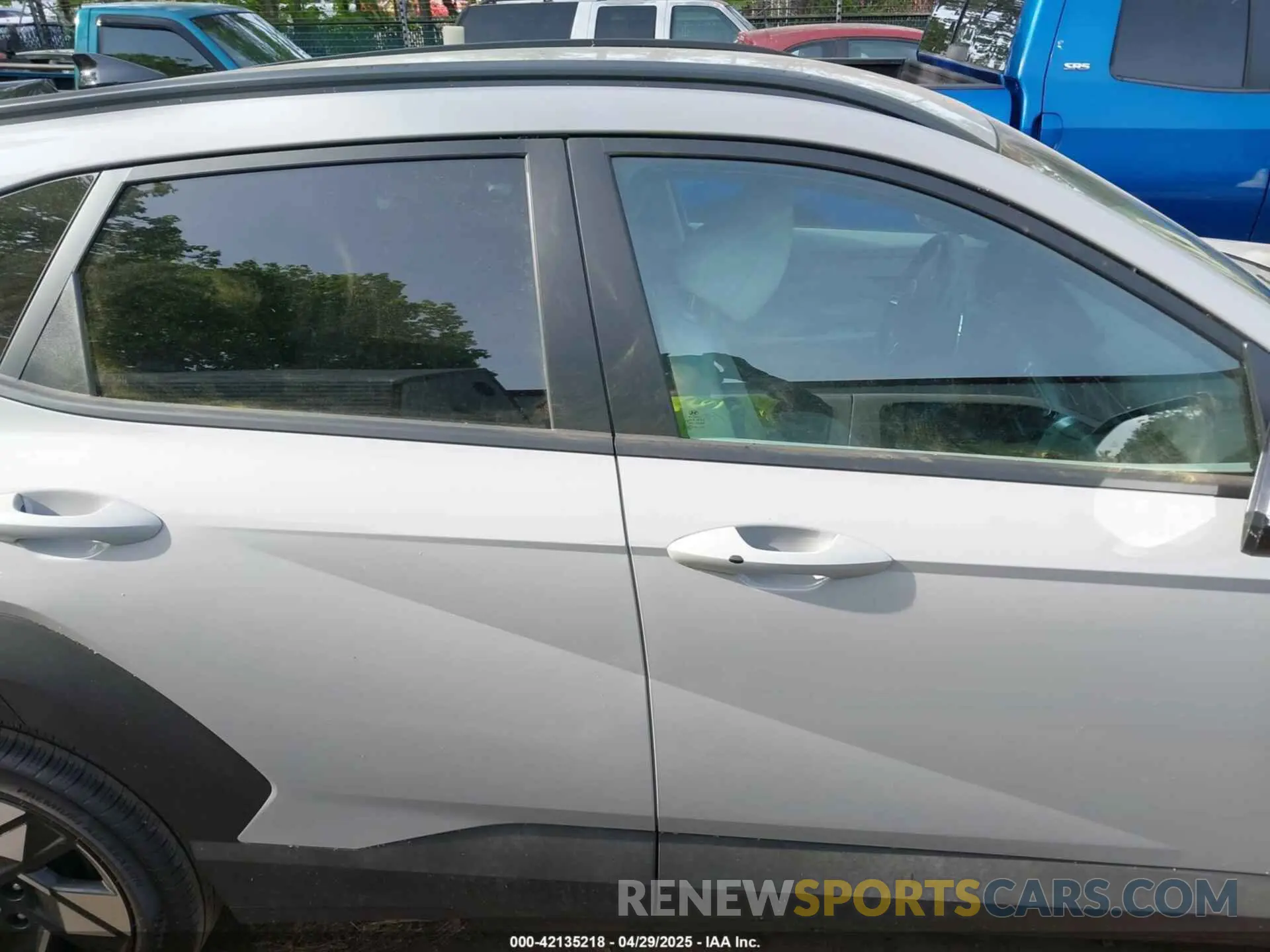 14 Photograph of a damaged car KM8HB3AB3SU215152 HYUNDAI KONA 2025
