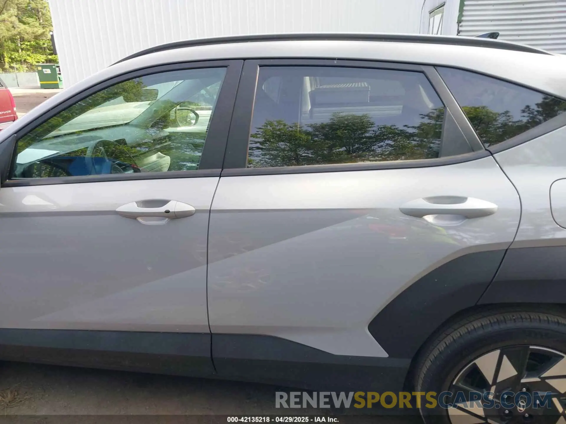 15 Photograph of a damaged car KM8HB3AB3SU215152 HYUNDAI KONA 2025