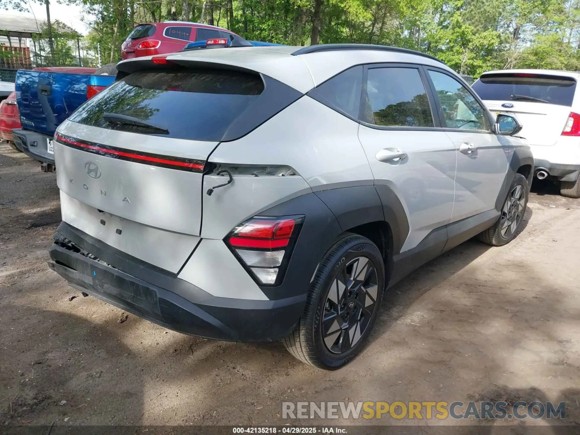 4 Photograph of a damaged car KM8HB3AB3SU215152 HYUNDAI KONA 2025