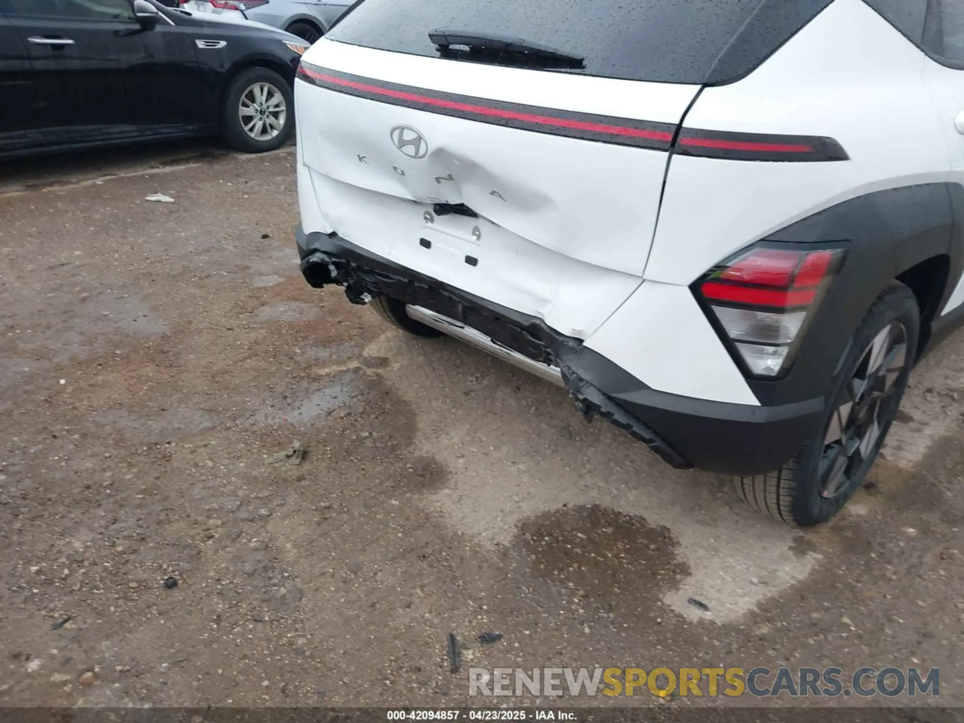 21 Photograph of a damaged car KM8HB3AB4SU273349 HYUNDAI KONA 2025