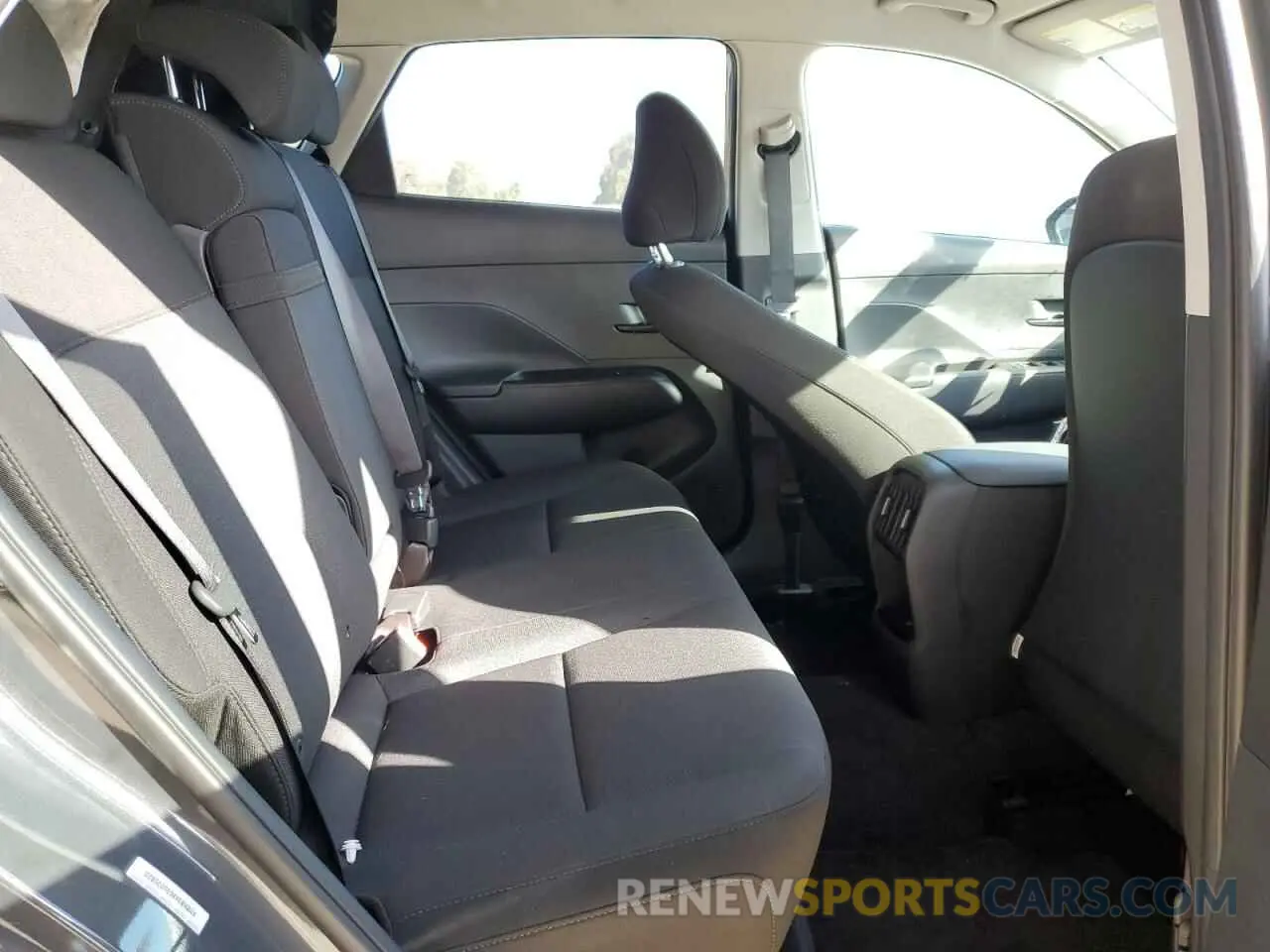 10 Photograph of a damaged car KM8HB3AB6SU225822 HYUNDAI KONA 2025