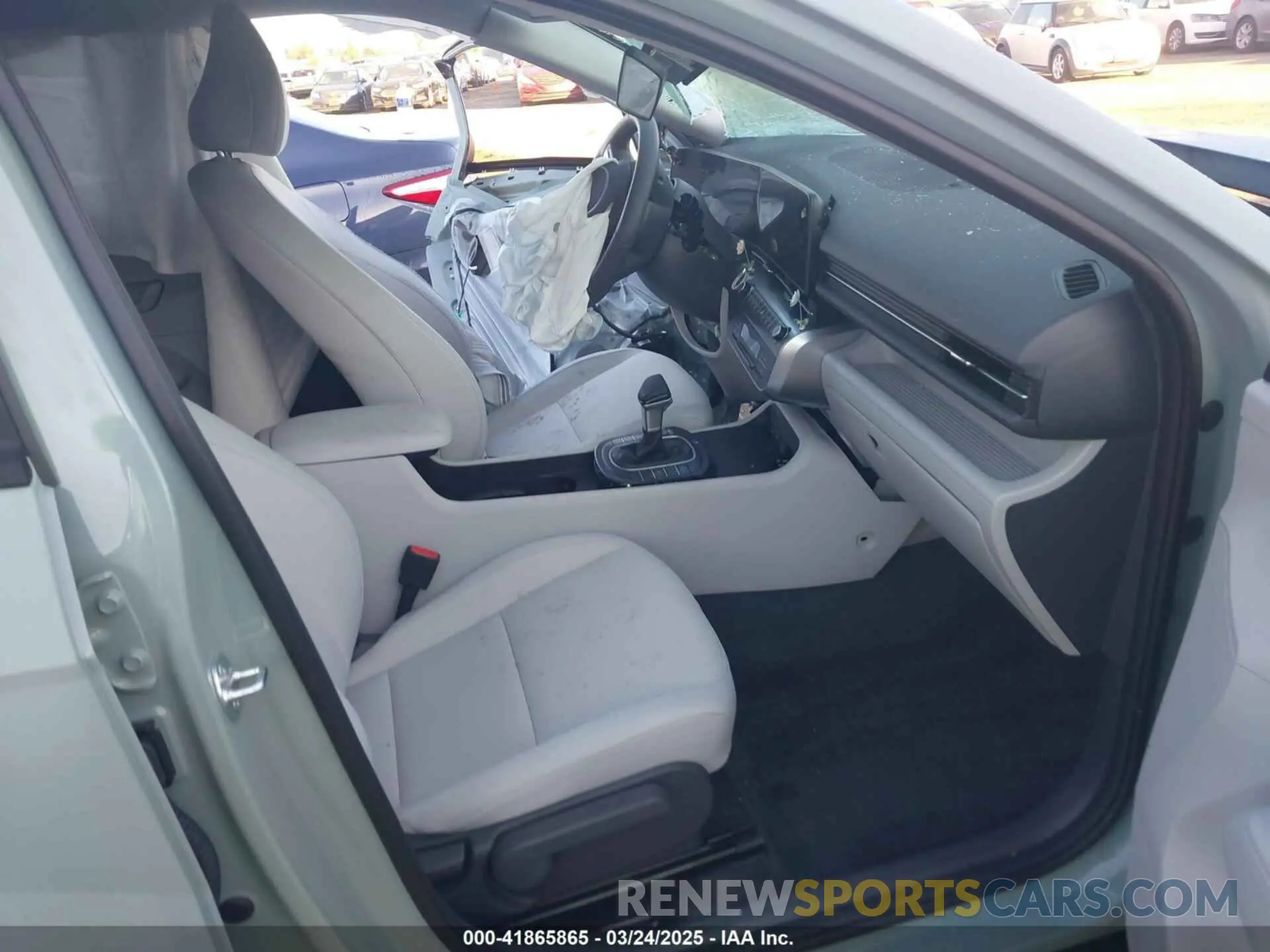 5 Photograph of a damaged car KM8HB3AB7SU226476 HYUNDAI KONA 2025