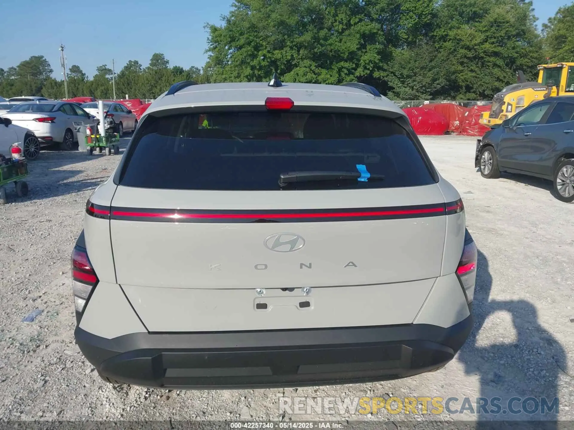 15 Photograph of a damaged car KM8HB3AB7SU227210 HYUNDAI KONA 2025