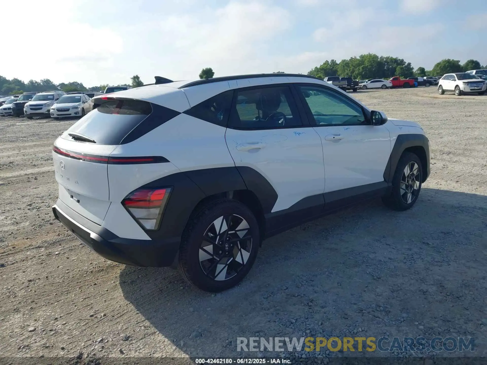 4 Photograph of a damaged car KM8HB3AB7SU258358 HYUNDAI KONA 2025