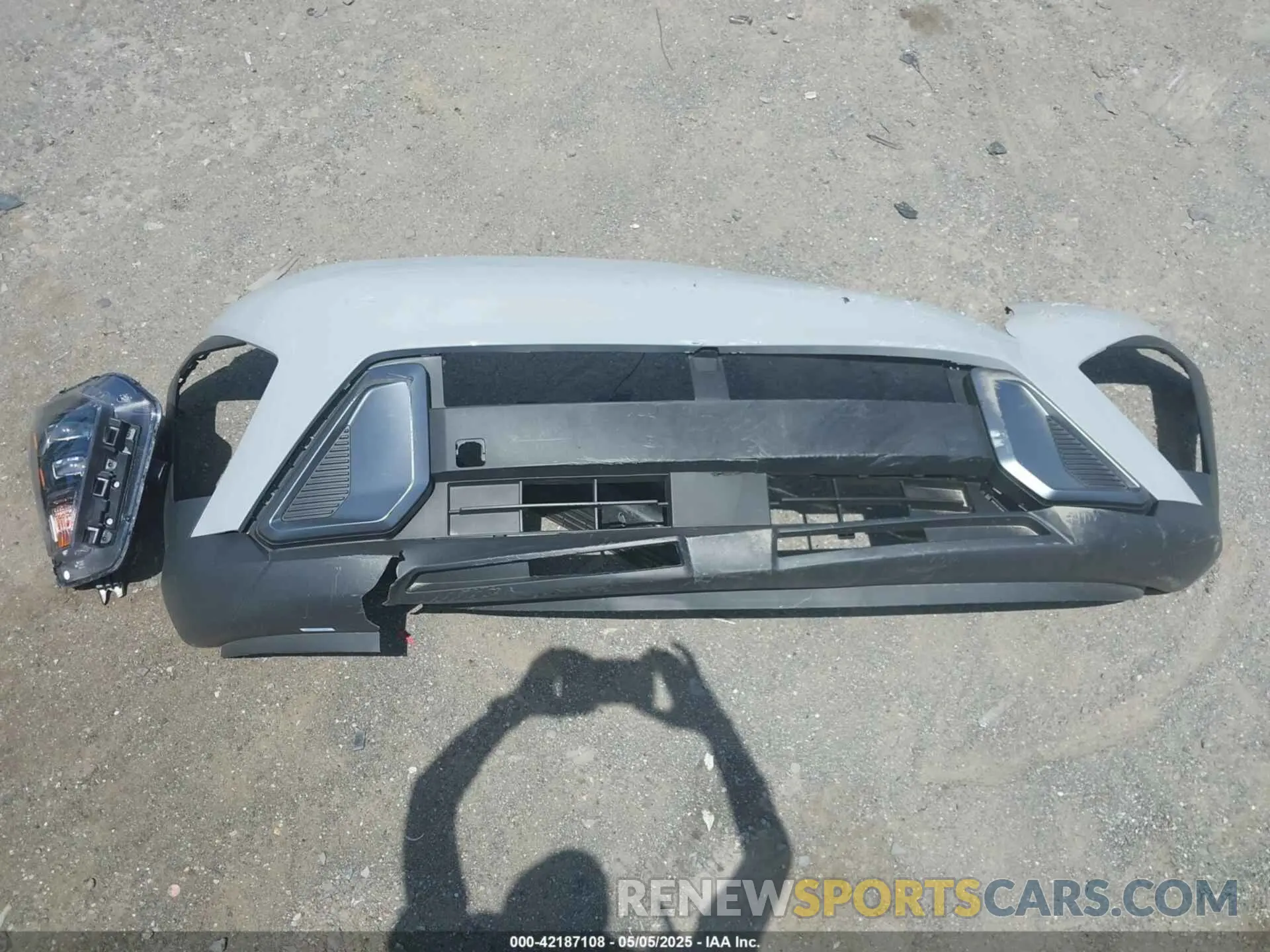 12 Photograph of a damaged car KM8HB3AB7SU262832 HYUNDAI KONA 2025