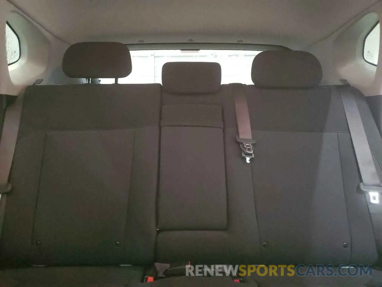 10 Photograph of a damaged car KM8HB3AB8SU214613 HYUNDAI KONA 2025
