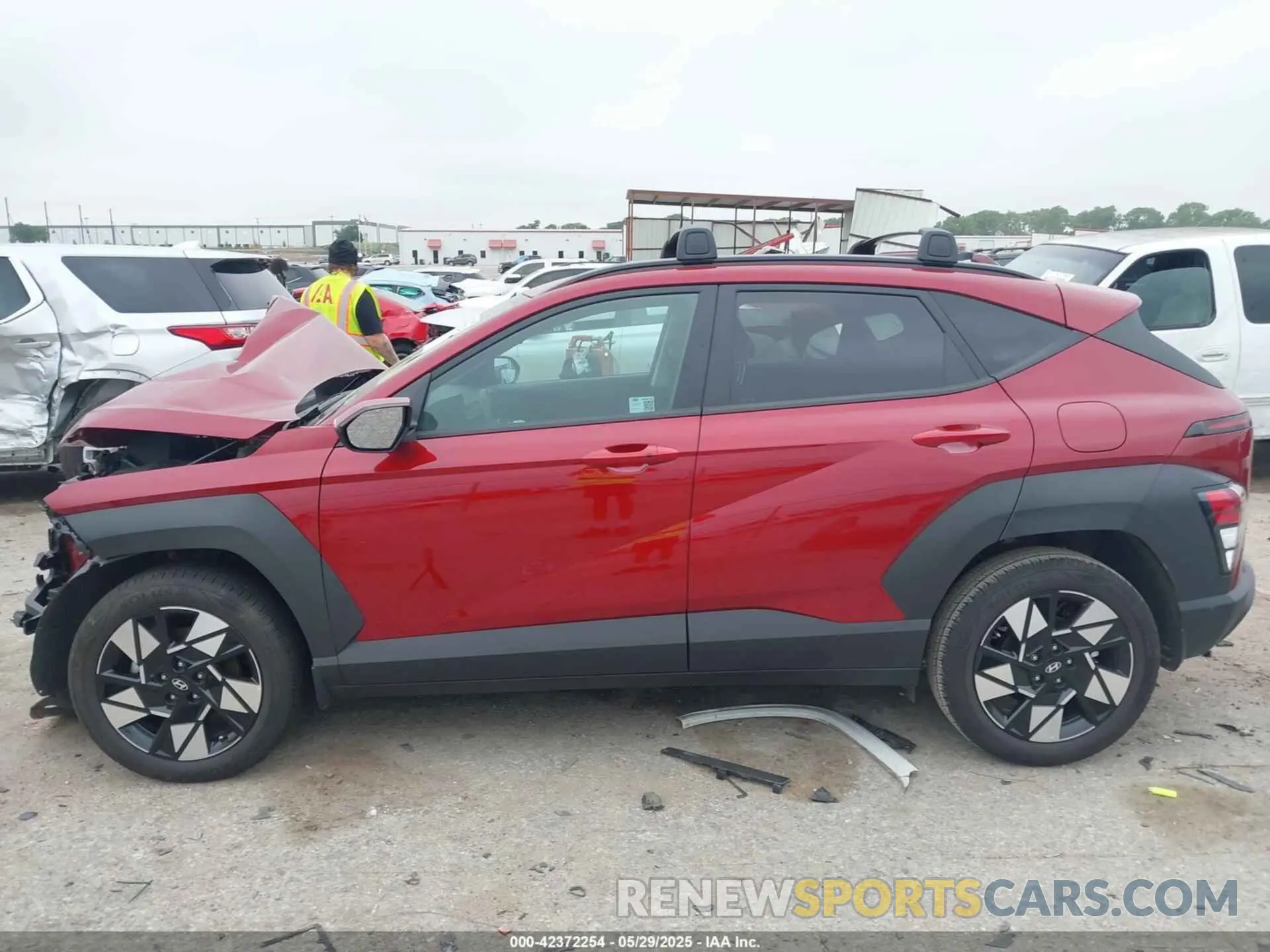 15 Photograph of a damaged car KM8HB3AB8SU236840 HYUNDAI KONA 2025