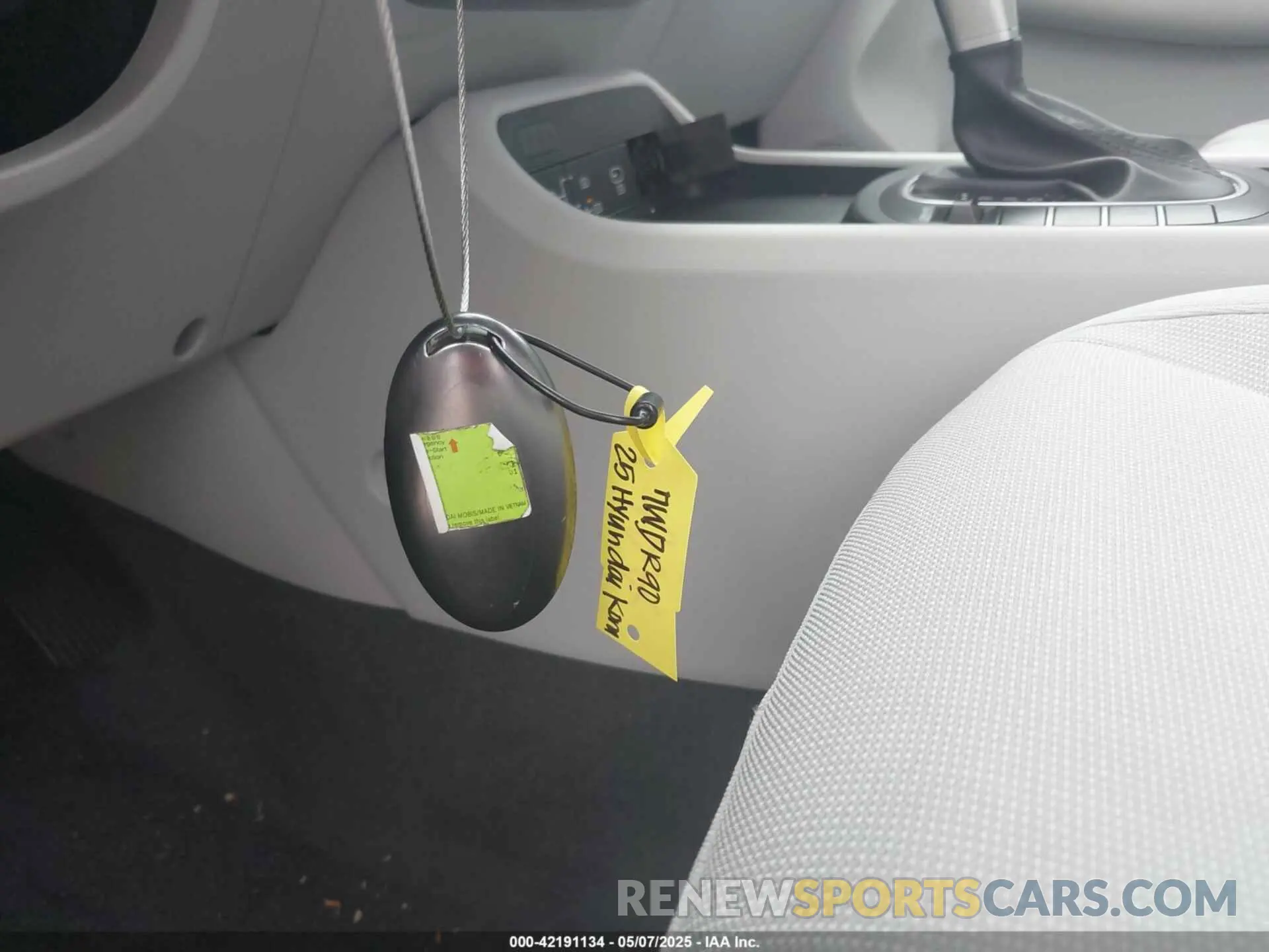 11 Photograph of a damaged car KM8HB3AB9SU186756 HYUNDAI KONA 2025