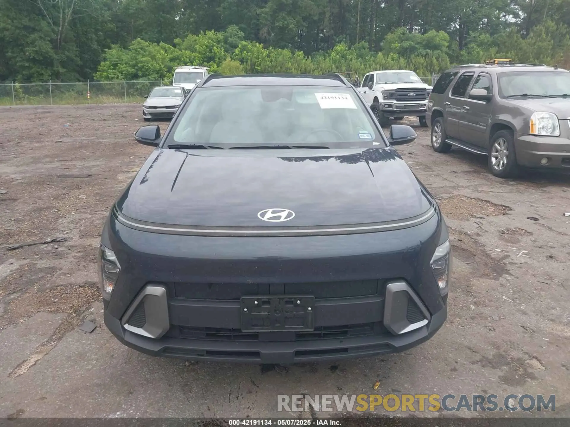 13 Photograph of a damaged car KM8HB3AB9SU186756 HYUNDAI KONA 2025