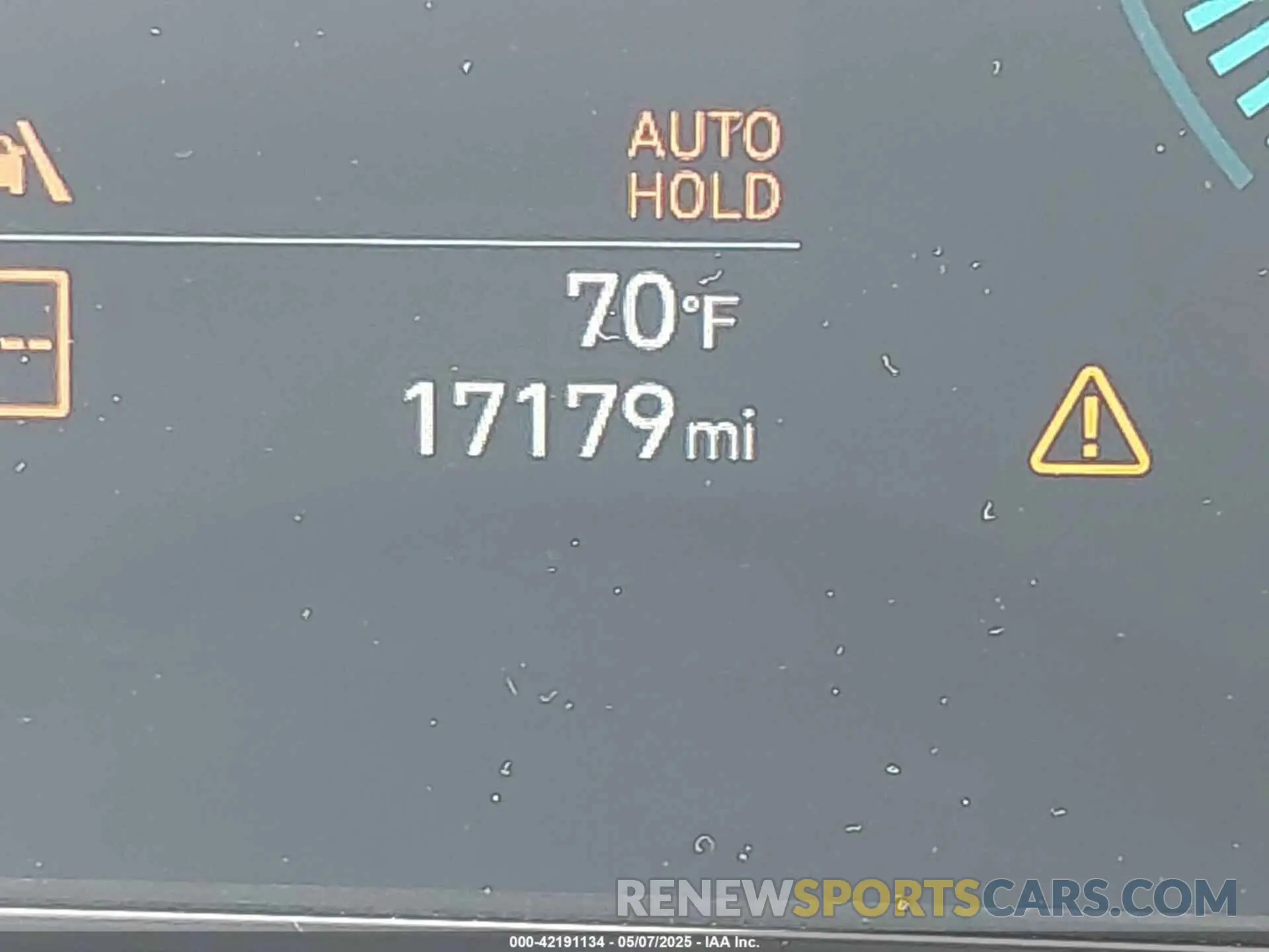 16 Photograph of a damaged car KM8HB3AB9SU186756 HYUNDAI KONA 2025
