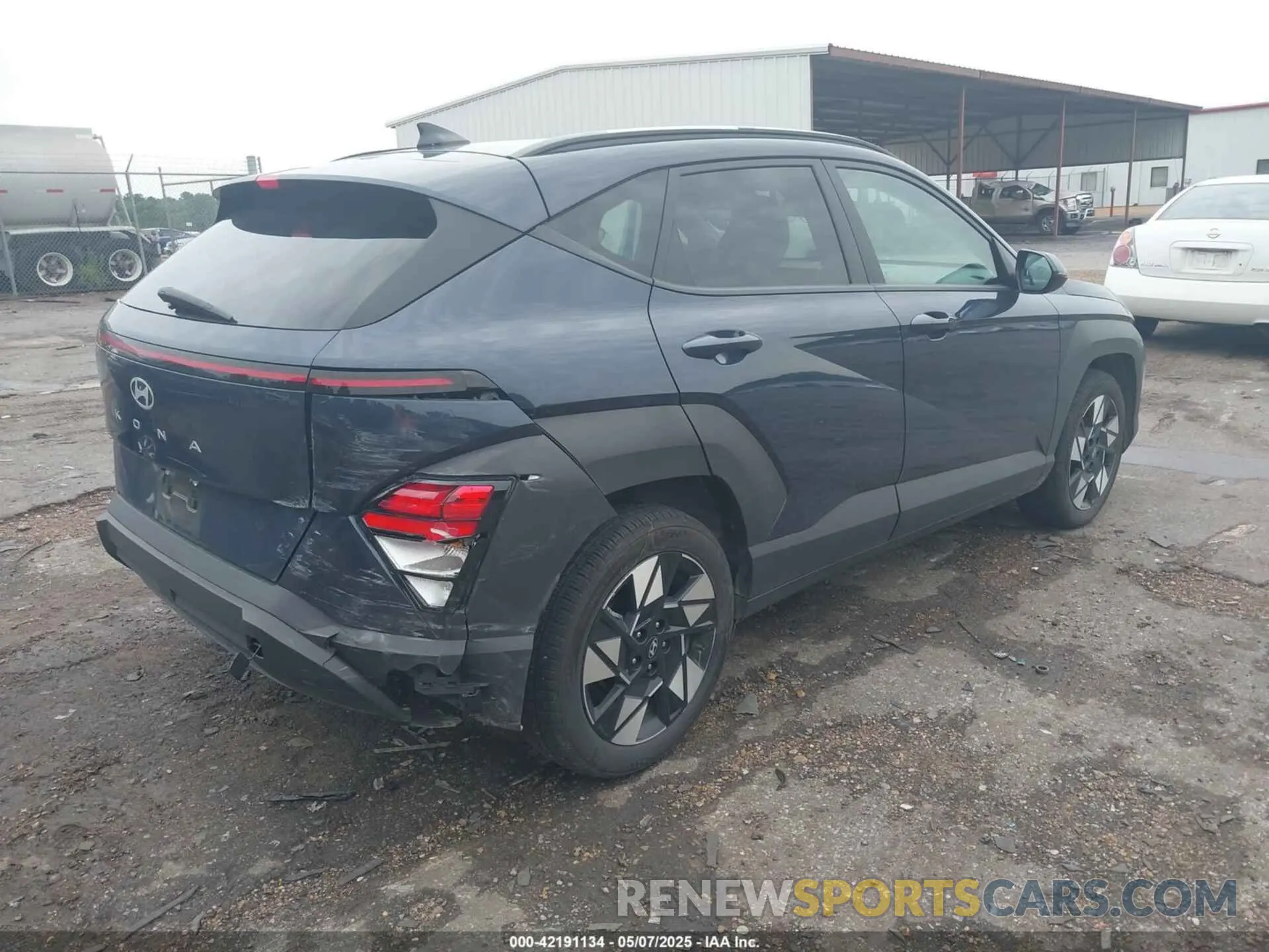 4 Photograph of a damaged car KM8HB3AB9SU186756 HYUNDAI KONA 2025