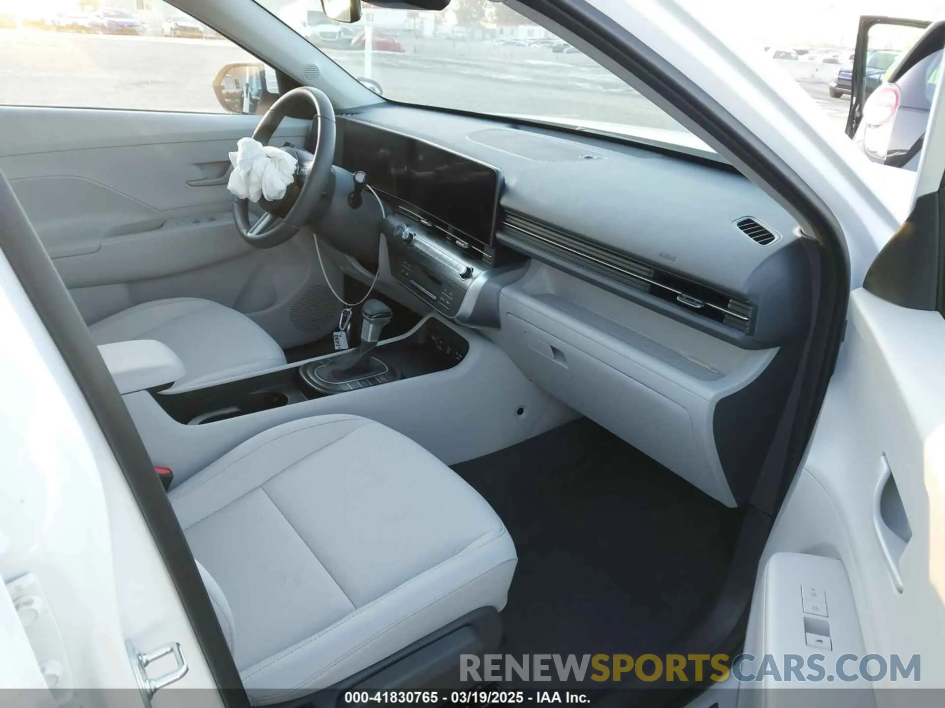 5 Photograph of a damaged car KM8HB3AB9SU207346 HYUNDAI KONA 2025