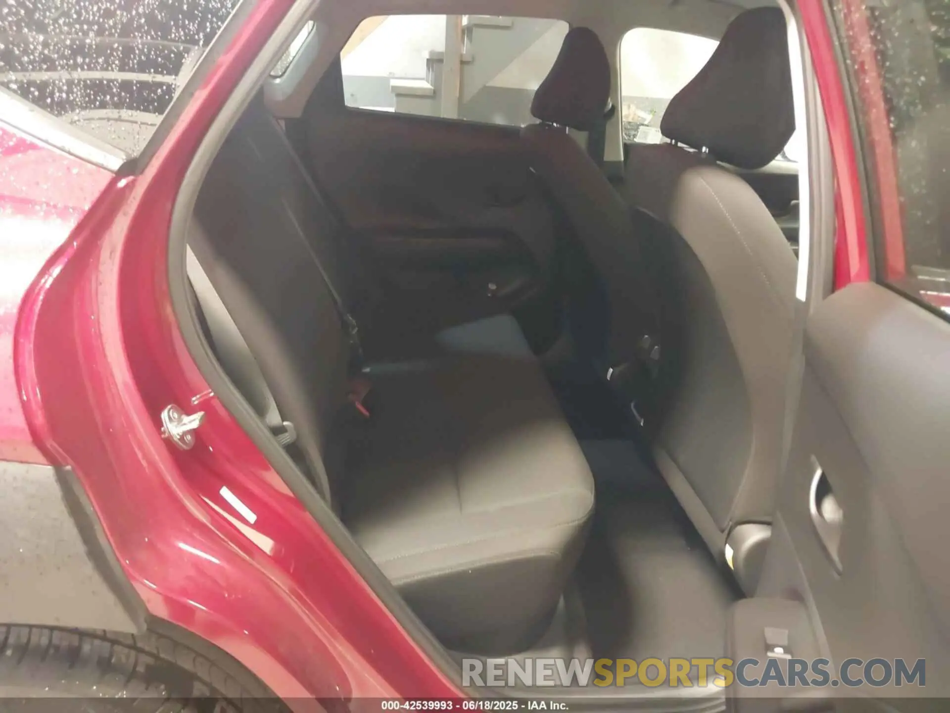 8 Photograph of a damaged car KM8HB3AB9SU237396 HYUNDAI KONA 2025