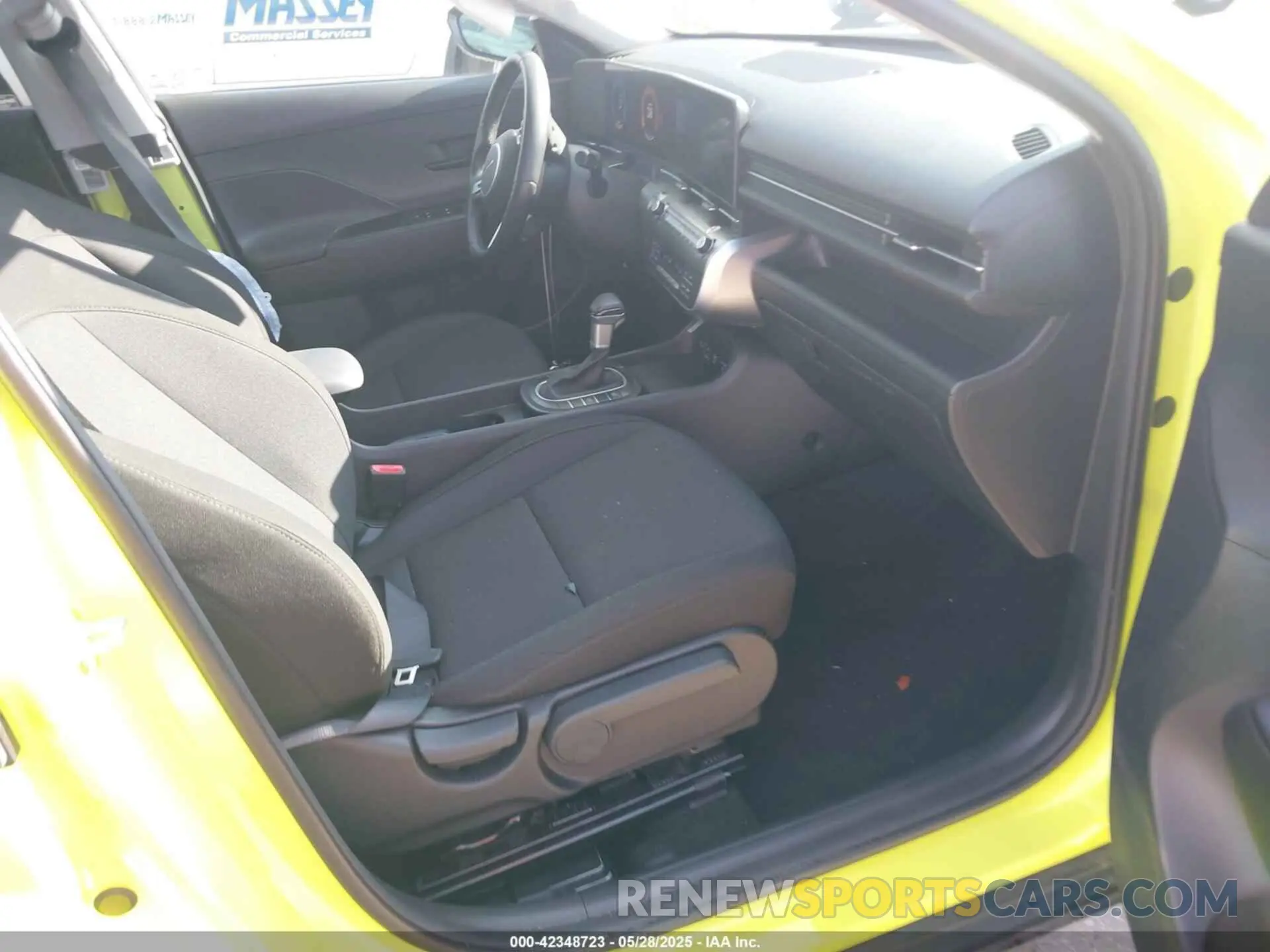 5 Photograph of a damaged car KM8HB3AB9SU237611 HYUNDAI KONA 2025