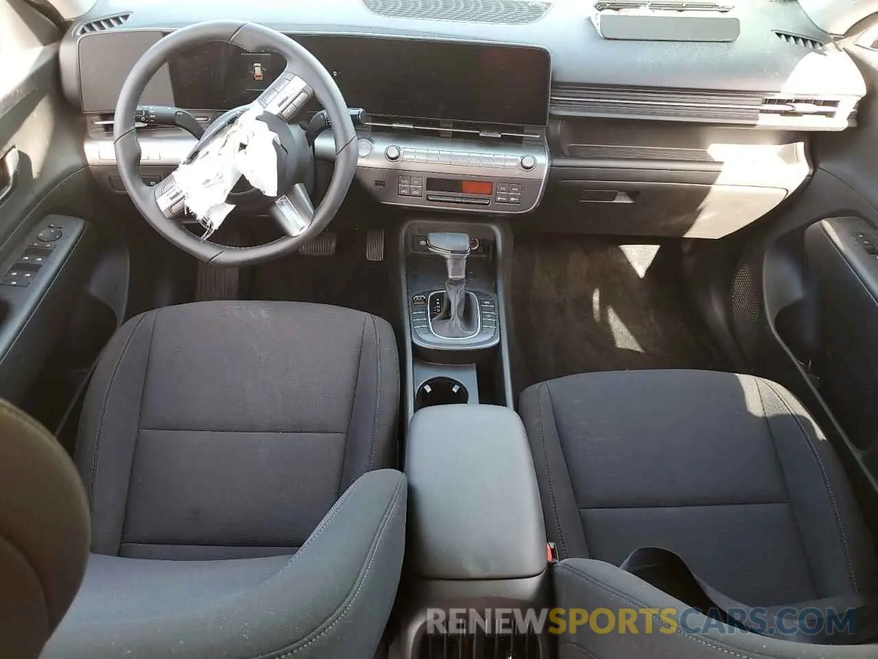 8 Photograph of a damaged car KM8HB3ABXSU222468 HYUNDAI KONA 2025