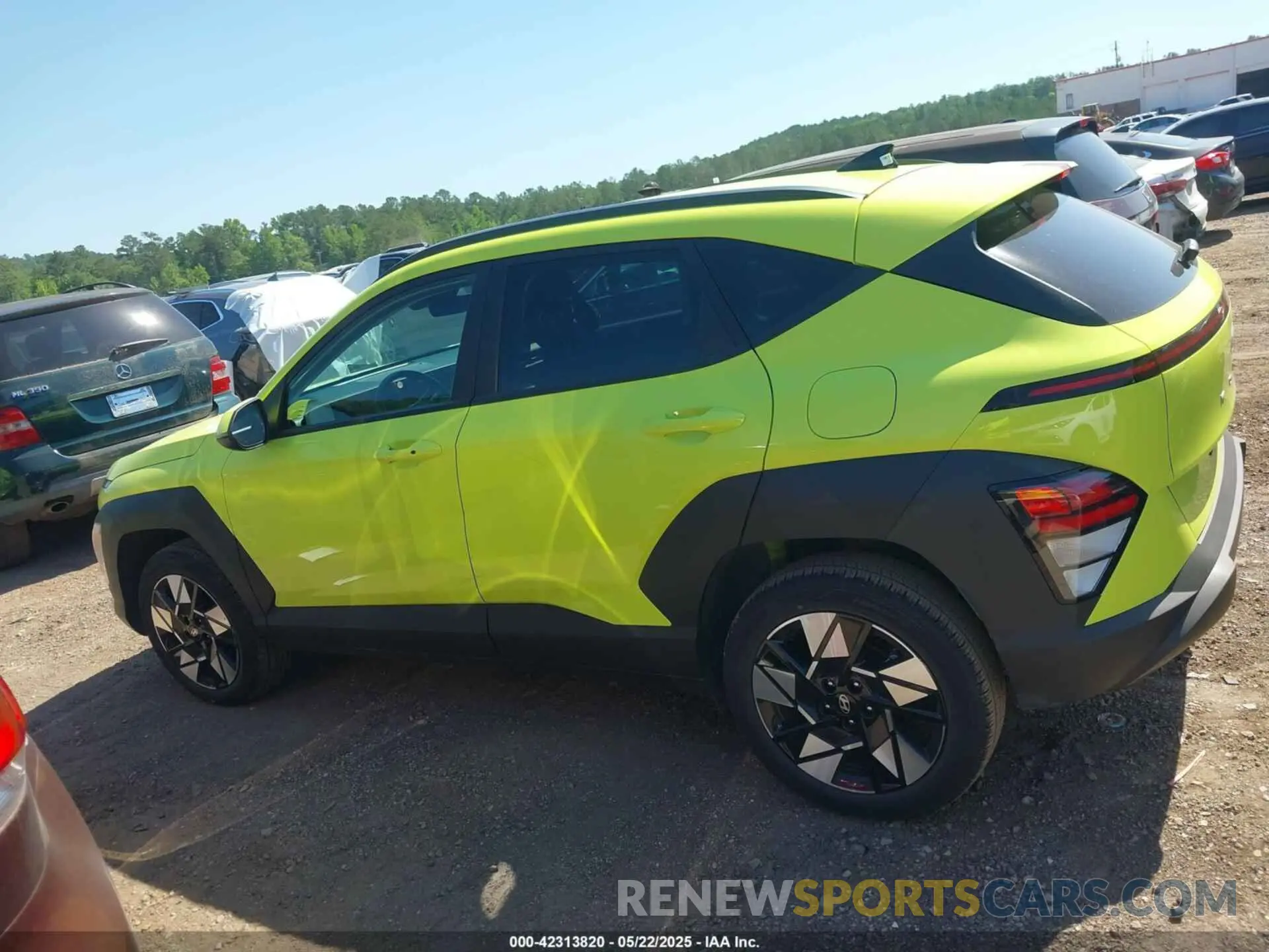 14 Photograph of a damaged car KM8HBCAB0SU205033 HYUNDAI KONA 2025