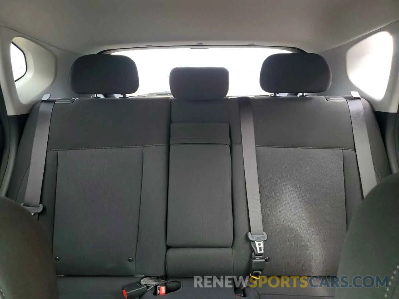 10 Photograph of a damaged car KM8HBCAB1SU224688 HYUNDAI KONA 2025