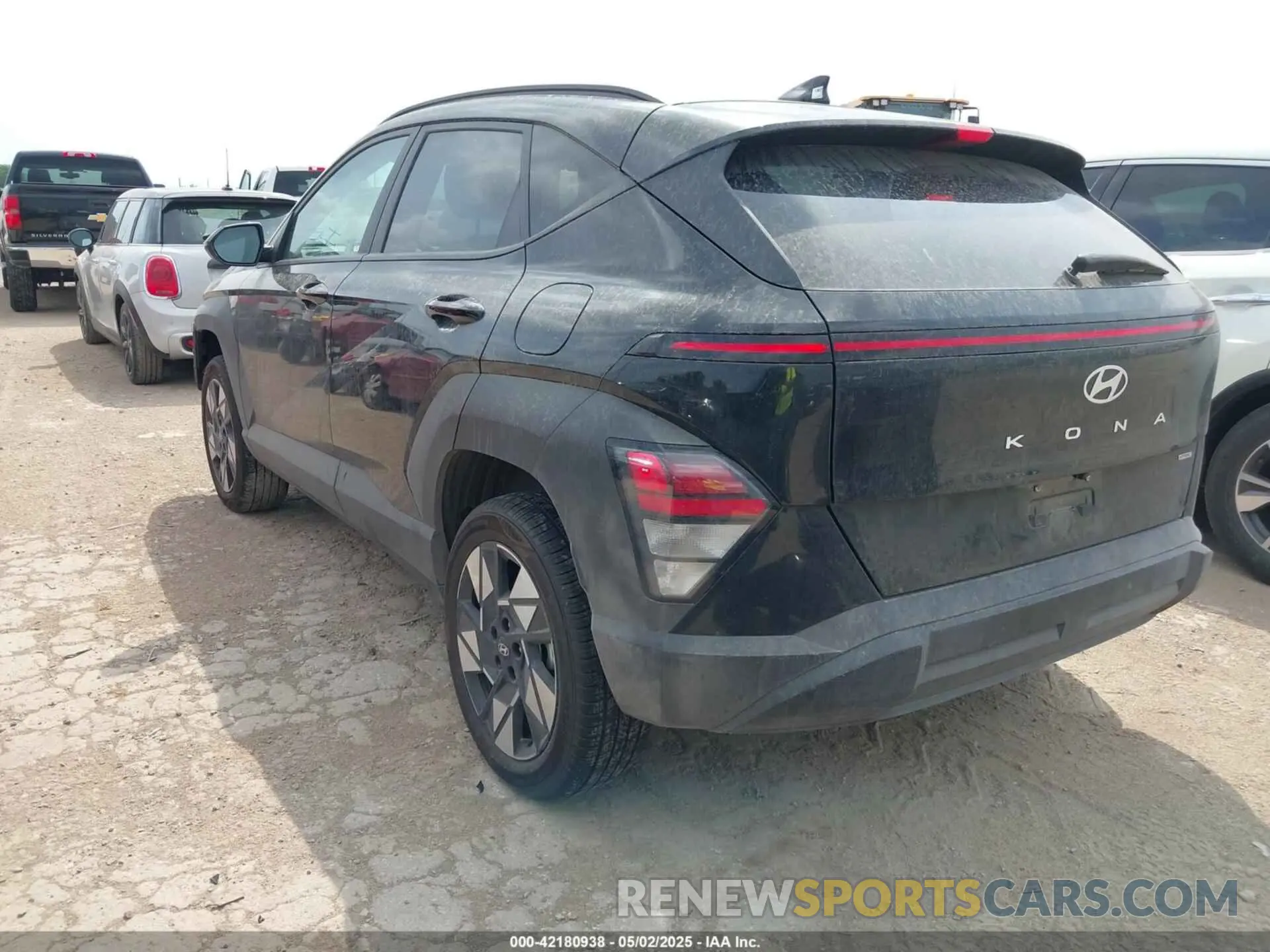 3 Photograph of a damaged car KM8HBCAB3SU204782 HYUNDAI KONA 2025