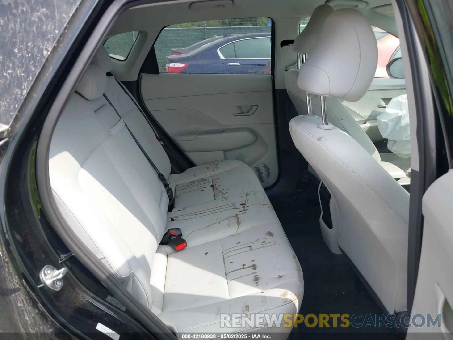 8 Photograph of a damaged car KM8HBCAB3SU204782 HYUNDAI KONA 2025
