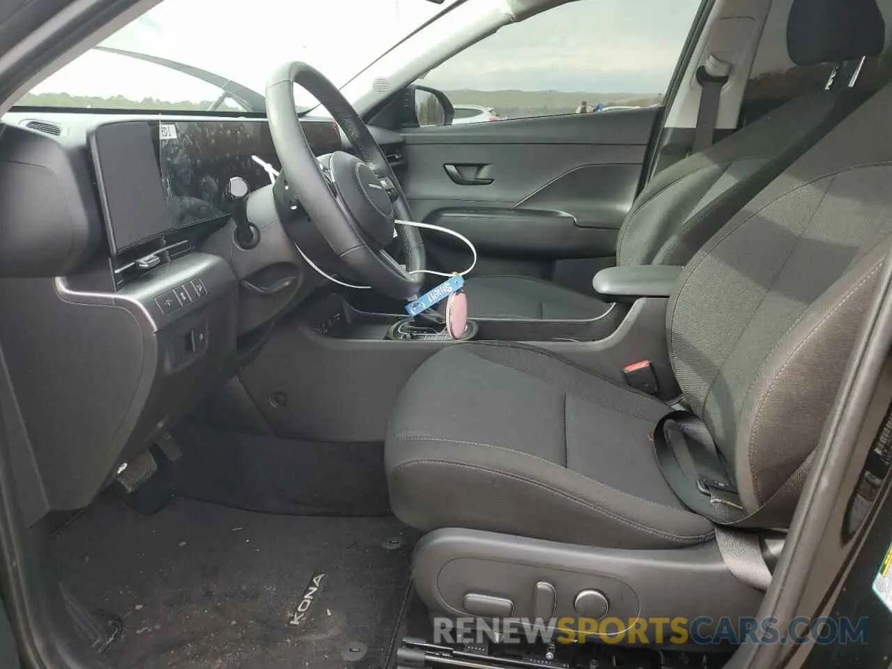 7 Photograph of a damaged car KM8HBCAB3SU212655 HYUNDAI KONA 2025