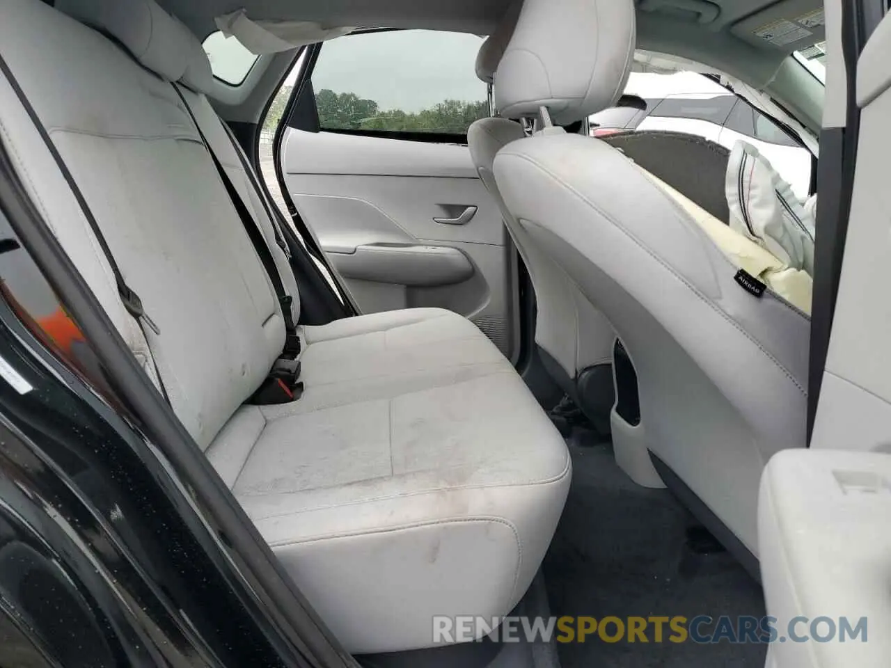 10 Photograph of a damaged car KM8HBCAB3SU224370 HYUNDAI KONA 2025