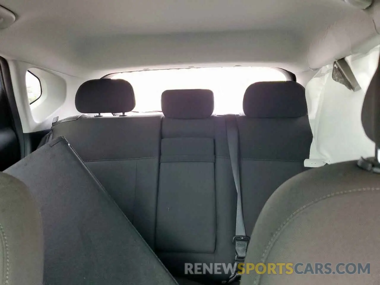 10 Photograph of a damaged car KM8HBCAB5SU215296 HYUNDAI KONA 2025