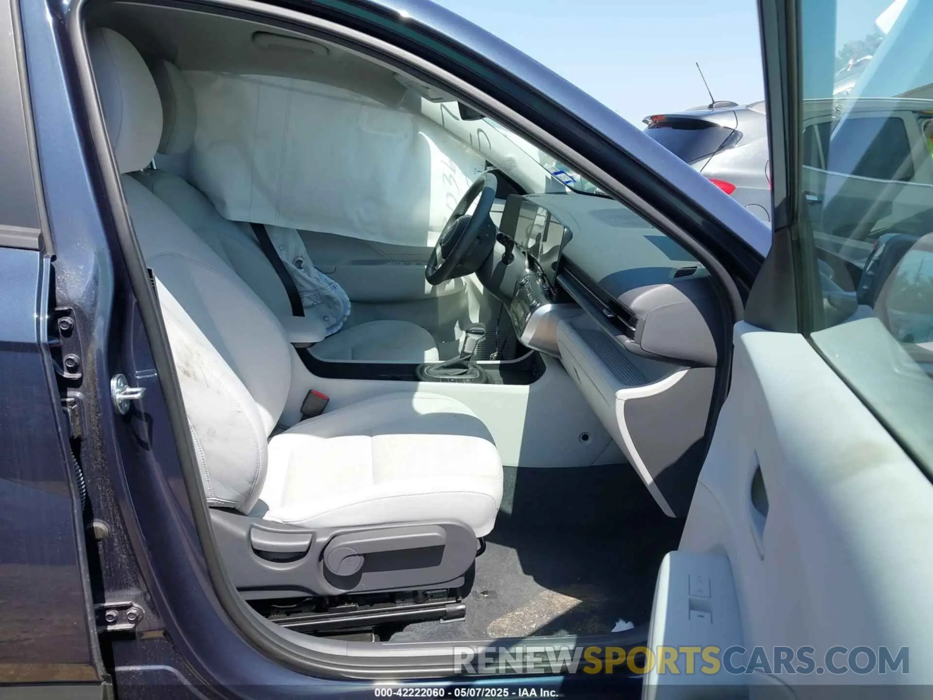 5 Photograph of a damaged car KM8HBCAB5SU225486 HYUNDAI KONA 2025