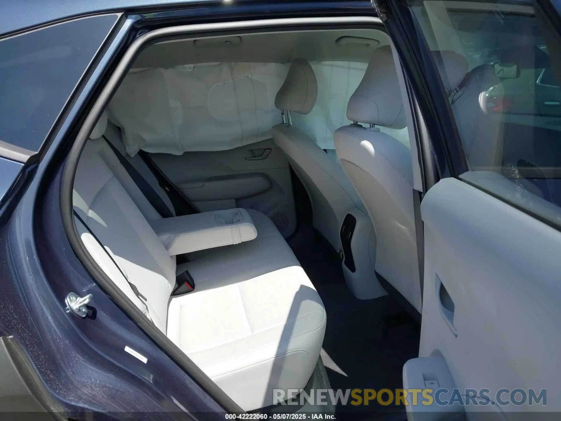 8 Photograph of a damaged car KM8HBCAB5SU225486 HYUNDAI KONA 2025