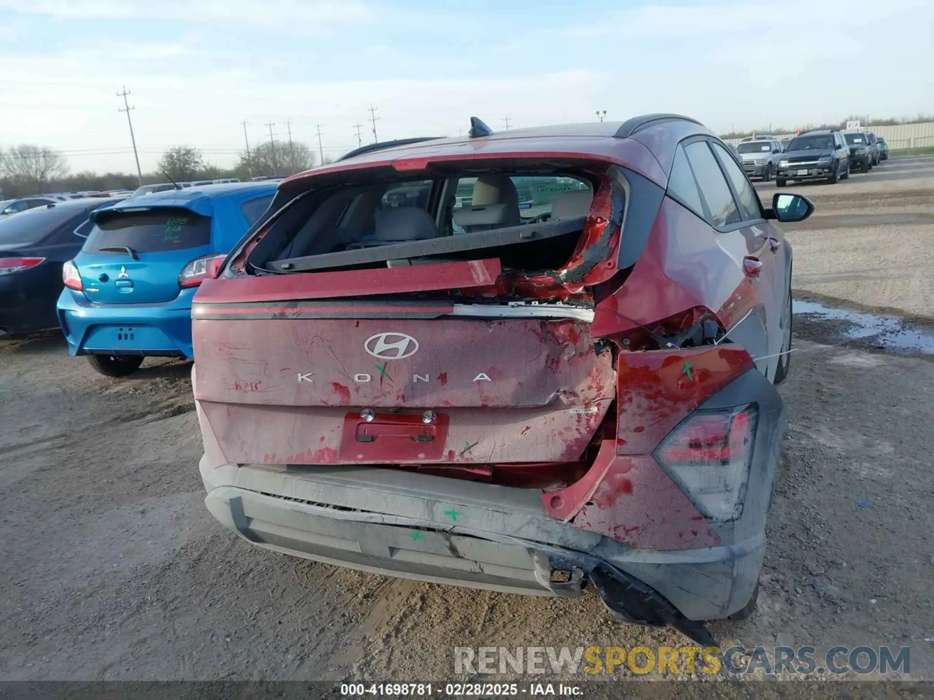 16 Photograph of a damaged car KM8HBCAB6SU199321 HYUNDAI KONA 2025